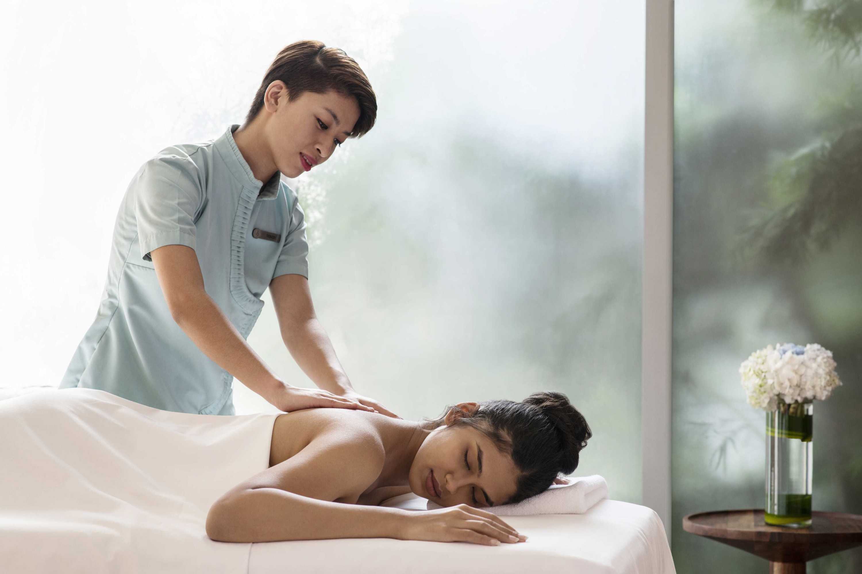 Gift card for Four Seasons Hotel Bengaluru at Embassy One Gift card for Four Seasons Hotel Bengaluru at Embassy One