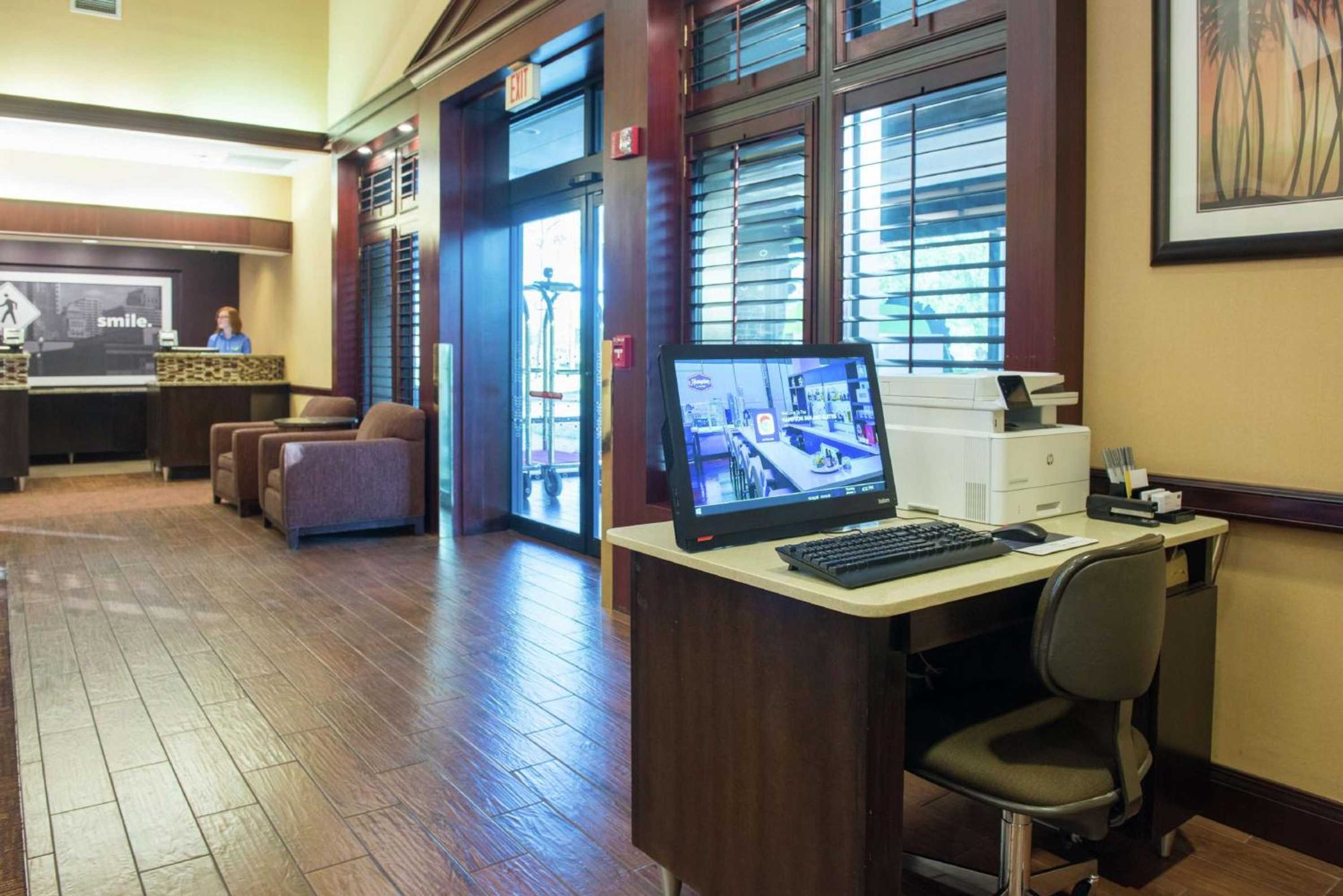Gift card for Hampton Inn & Suites Tampa-North Gift card for Hampton Inn & Suites Tampa-North