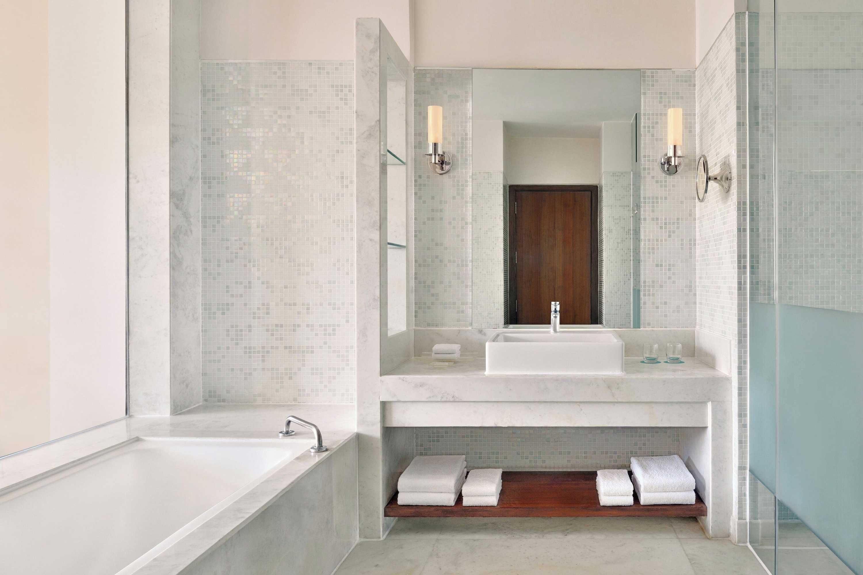 Gift card for Le Méridien Jaipur Resort & Spa Gift card for Le Méridien Jaipur Resort & Spa