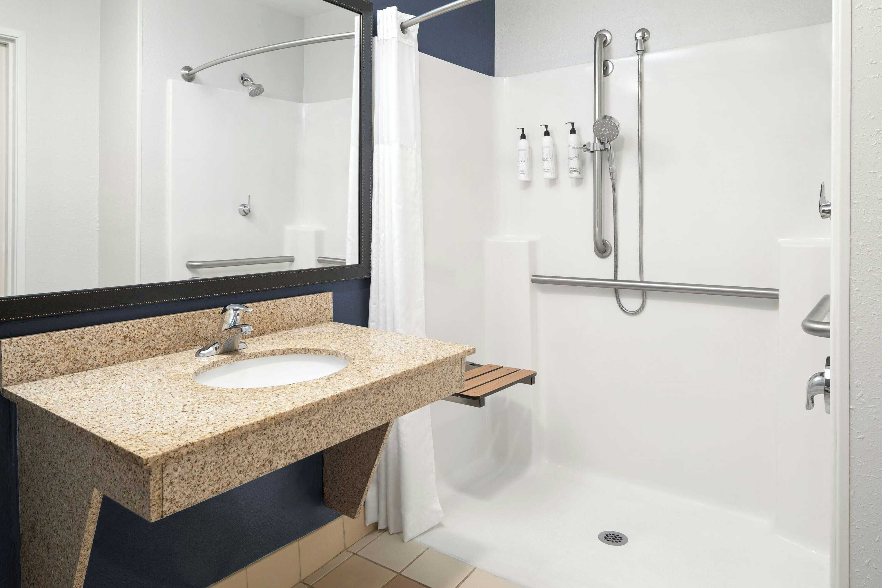 Gift card for Fairfield Inn & Suites Marianna Gift card for Fairfield Inn & Suites Marianna