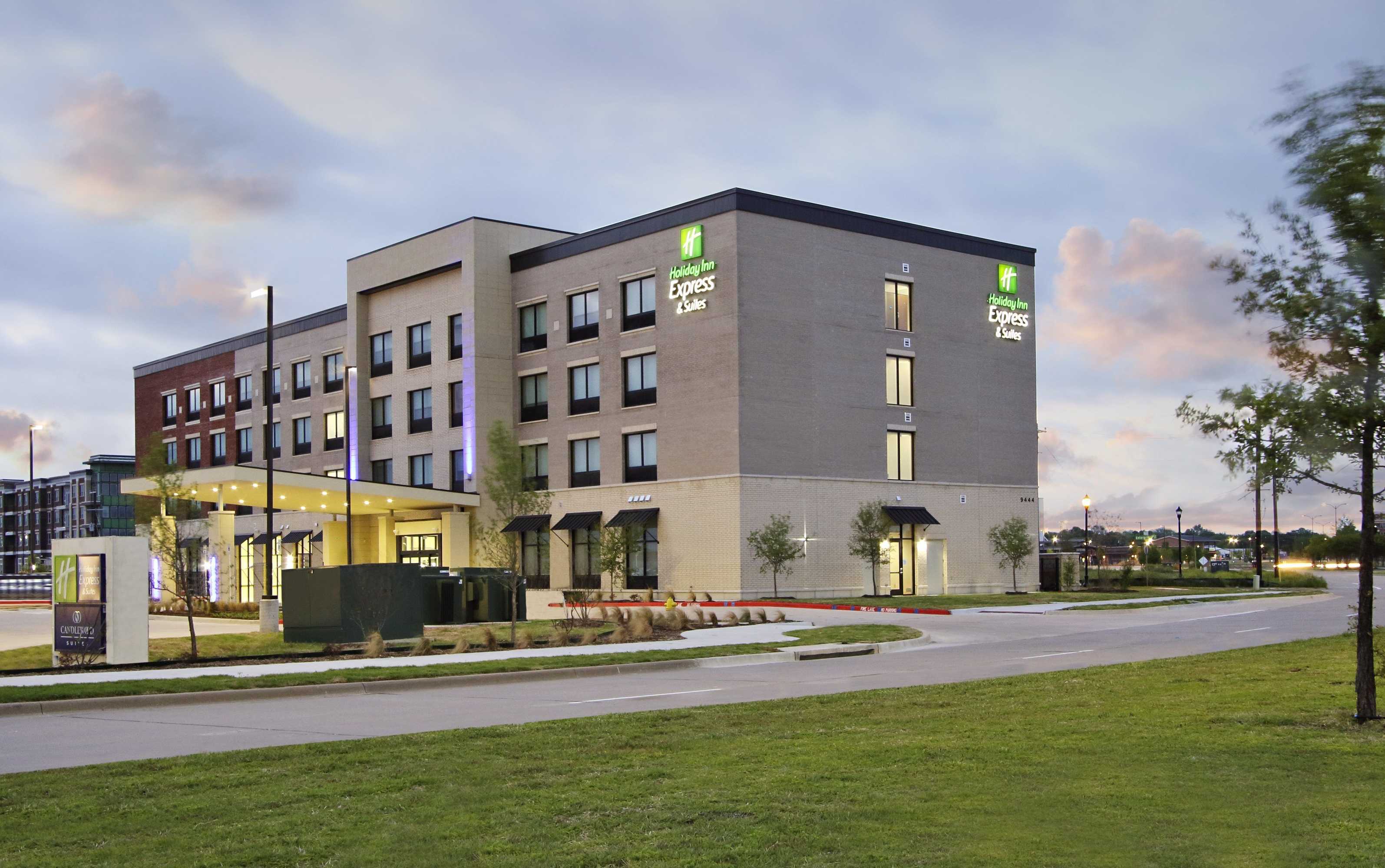 Gift card for Holiday Inn Express & Suites Dallas-Frisco NW Toyota Stdm by Ihg Gift card for Holiday Inn Express & Suites Dallas-Frisco NW Toyota Stdm by Ihg