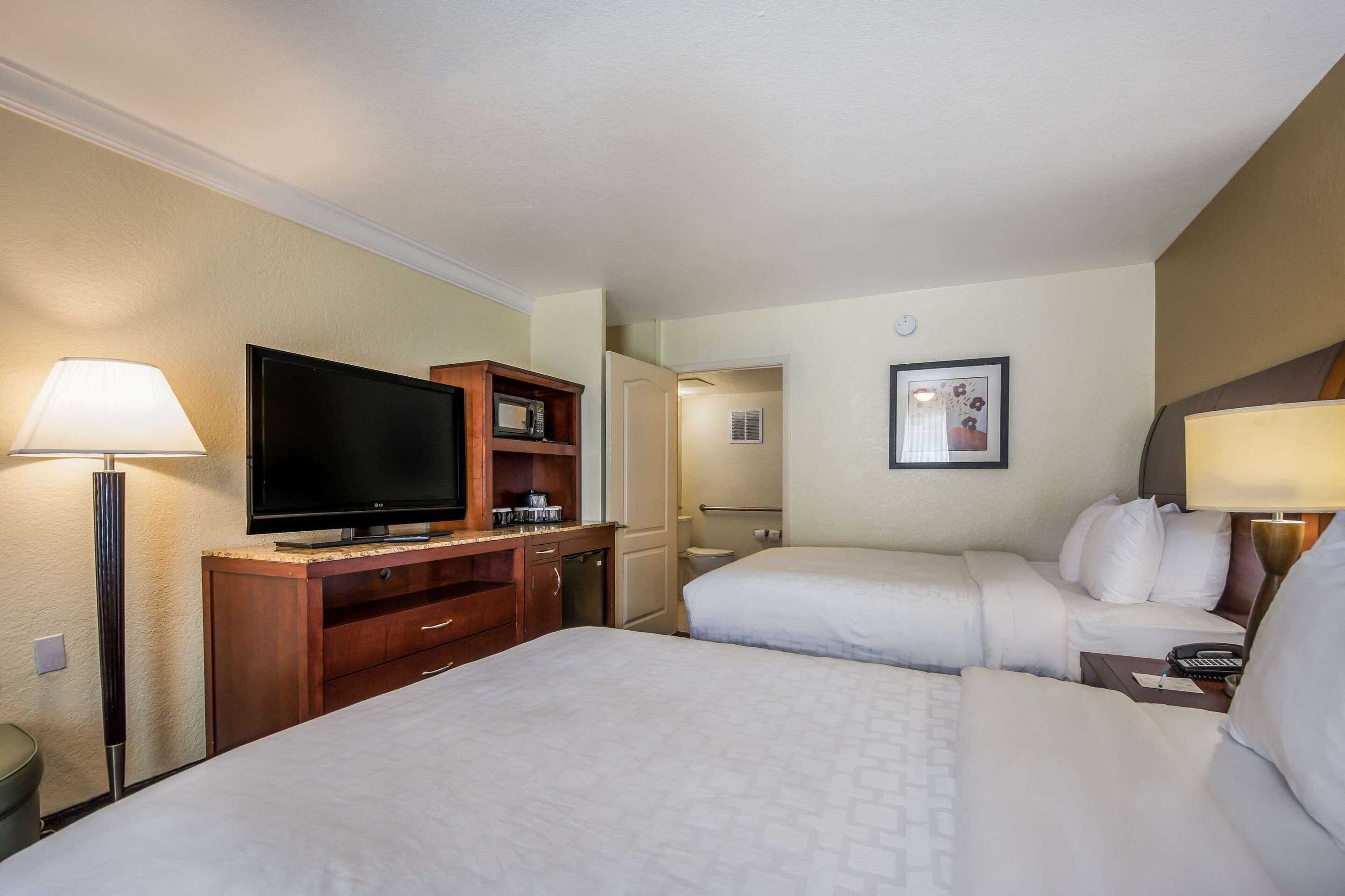 Gift card for Clarion Inn & Suites Central Clearwater Beach Gift card for Clarion Inn & Suites Central Clearwater Beach