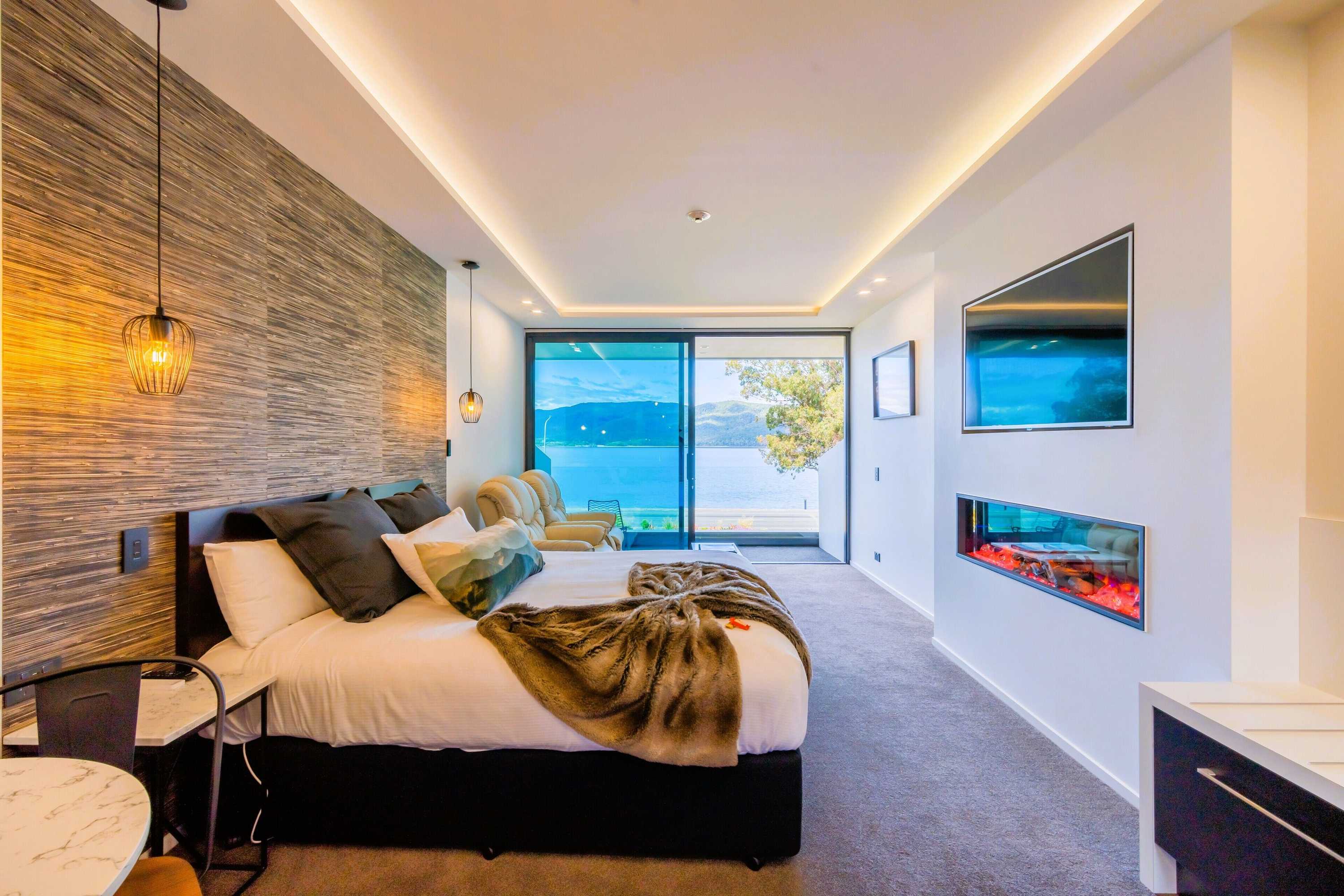 Gift card for Fiordland Lakeview Motel And Apartments Gift card for Fiordland Lakeview Motel And Apartments