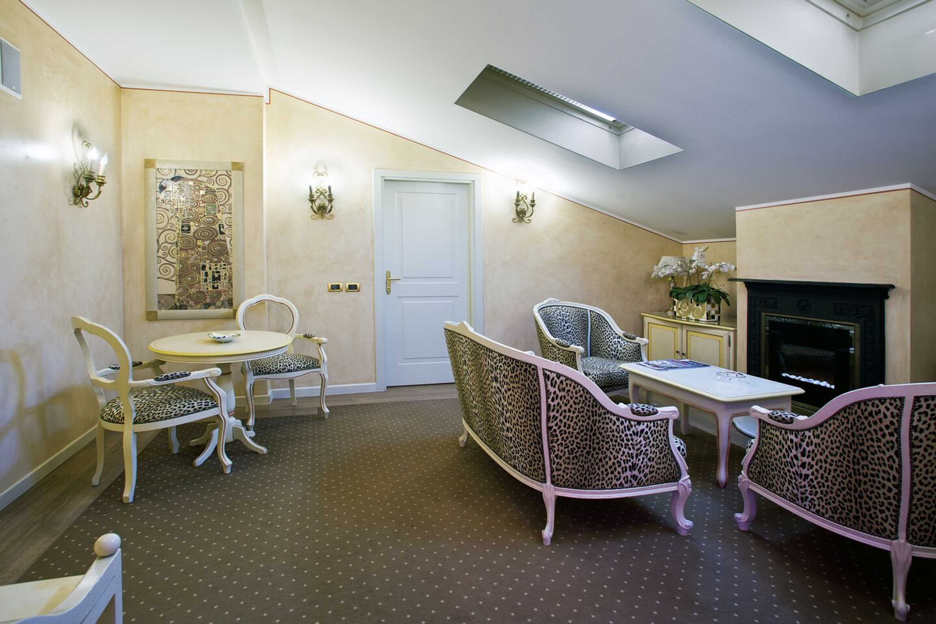 Gift card for Vip's Motel Luxury Accommodation & Spa Gift card for Vip's Motel Luxury Accommodation & Spa