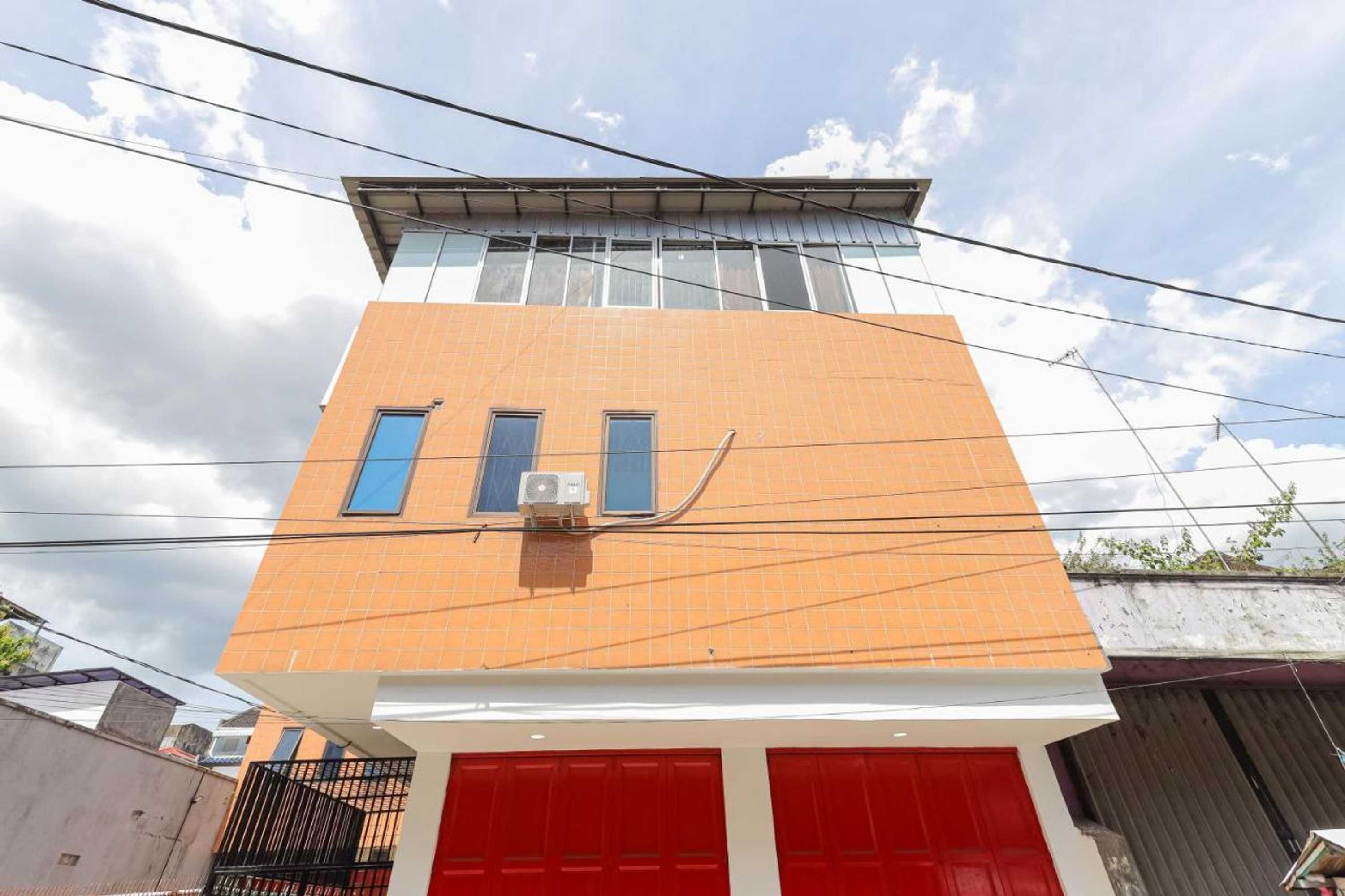 Gift card for Reddoorz Near Pasar Lama Serang