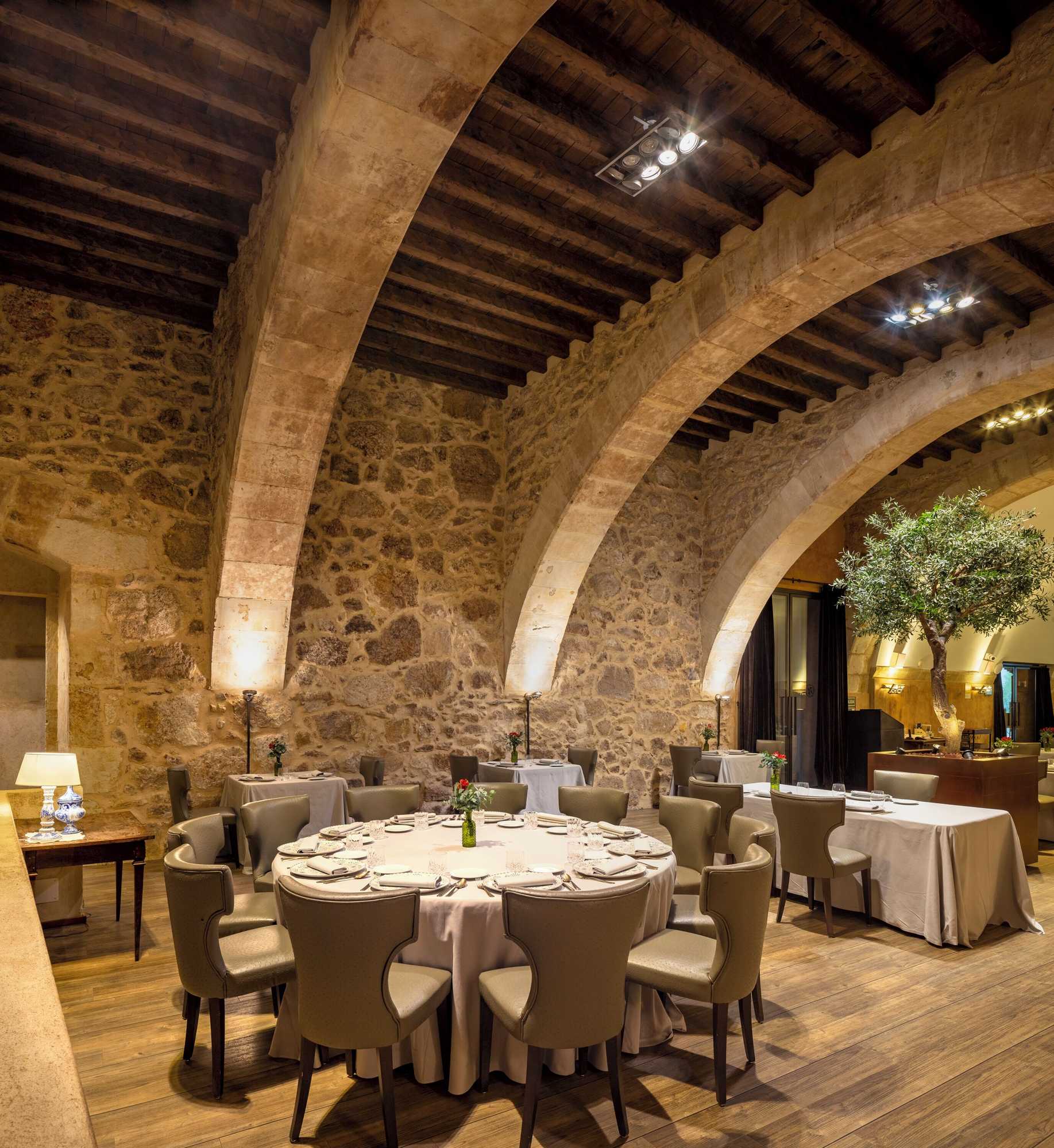 Gift card for Hospes Palacio de San Esteban, Salamanca, a Member of Design Hotels Gift card for Hospes Palacio de San Esteban, Salamanca, a Member of Design Hotels
