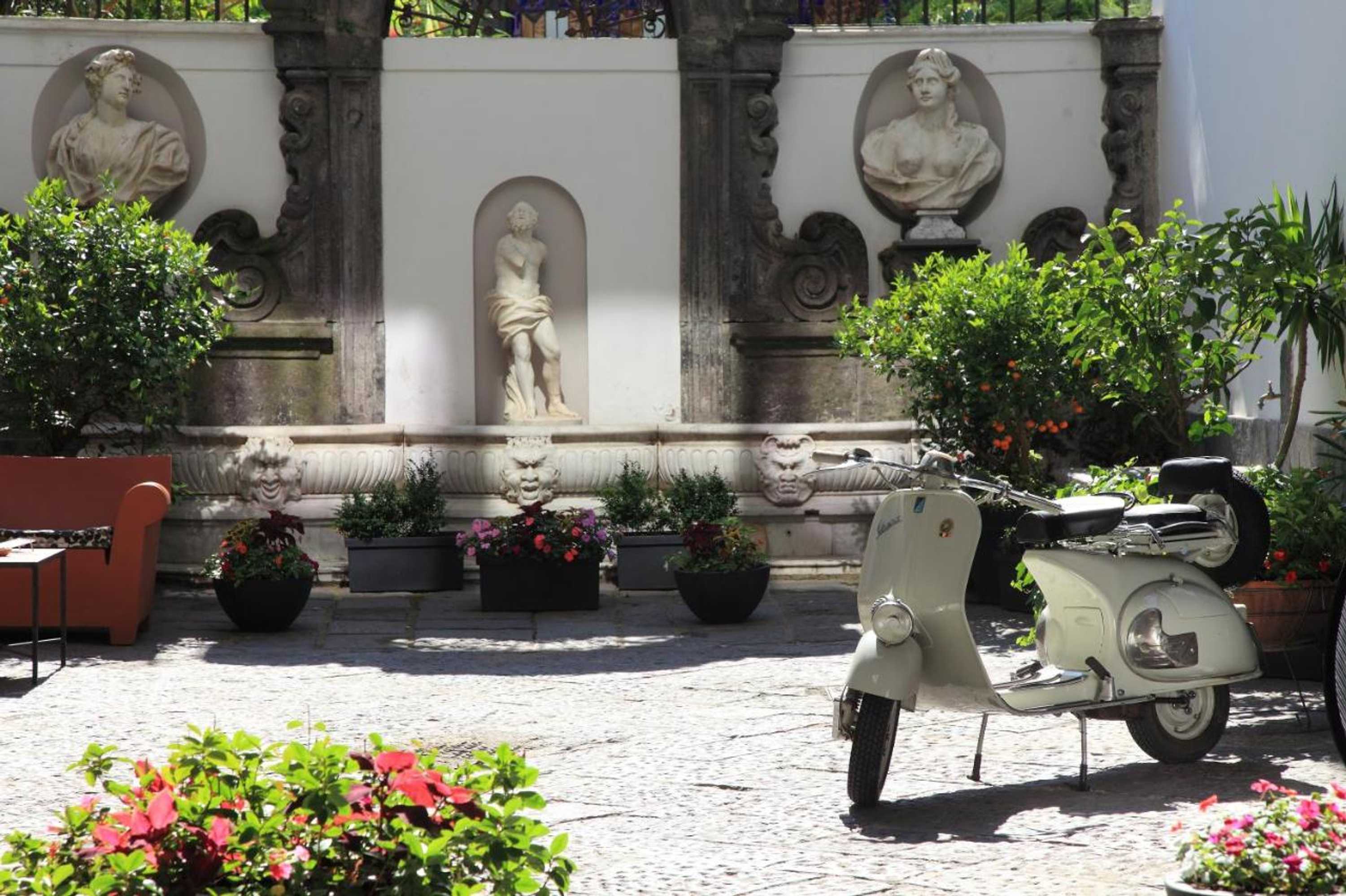 Gift card for Hotel Piazza Bellini & Apartments Gift card for Hotel Piazza Bellini & Apartments