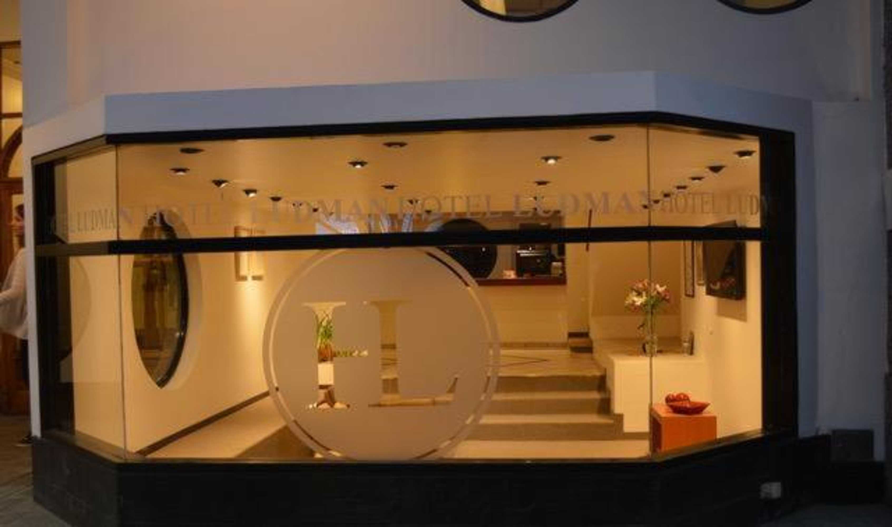 Gift card for HL Hotel