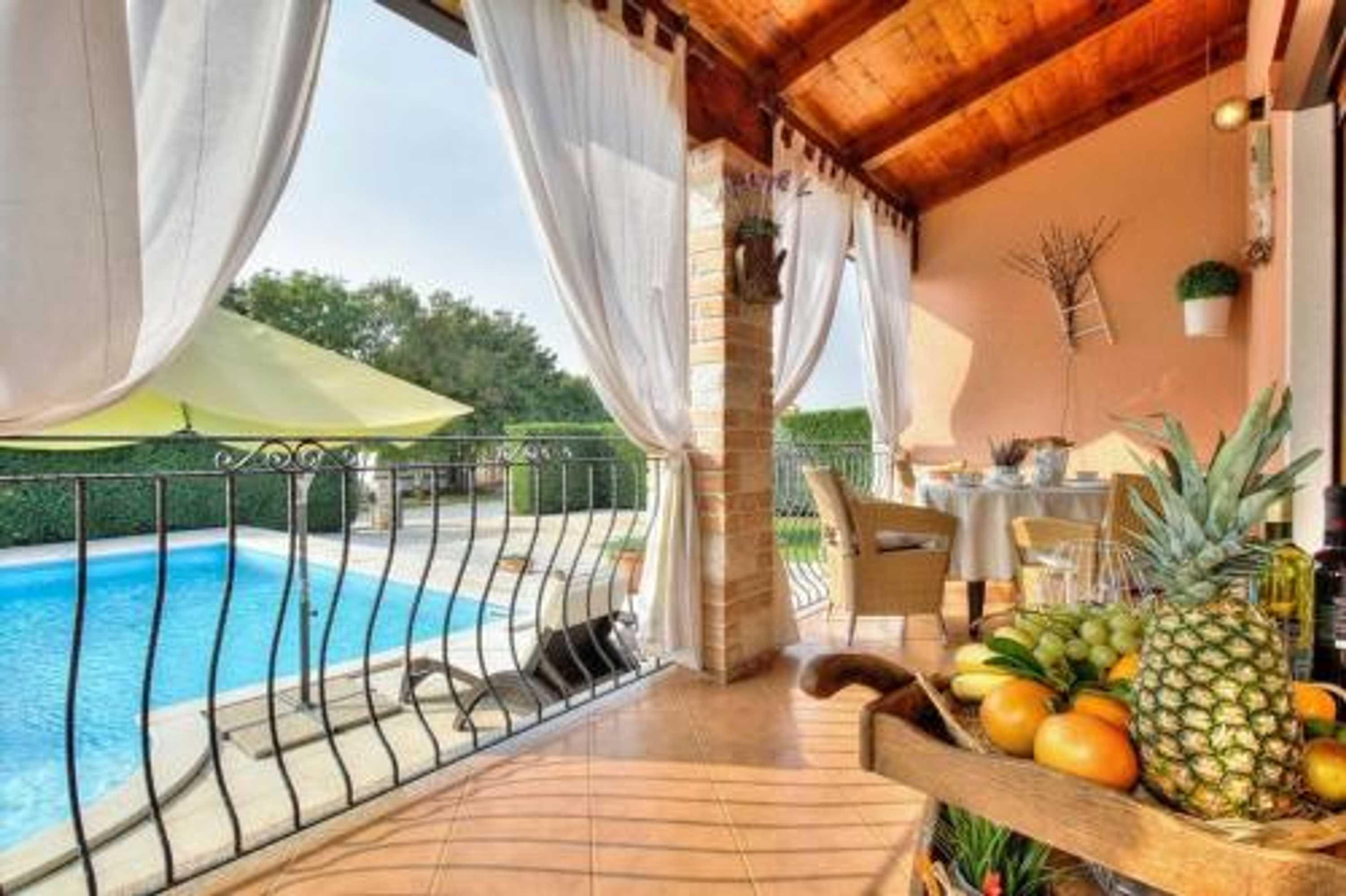 Gift card for Ferienhaus Mit Privatpool Für 6 Personen ca 110 m in Tar, Istrien Istrische Riviera Gift card for Ferienhaus Mit Privatpool Für 6 Personen ca 110 m in Tar, Istrien Istrische Riviera
