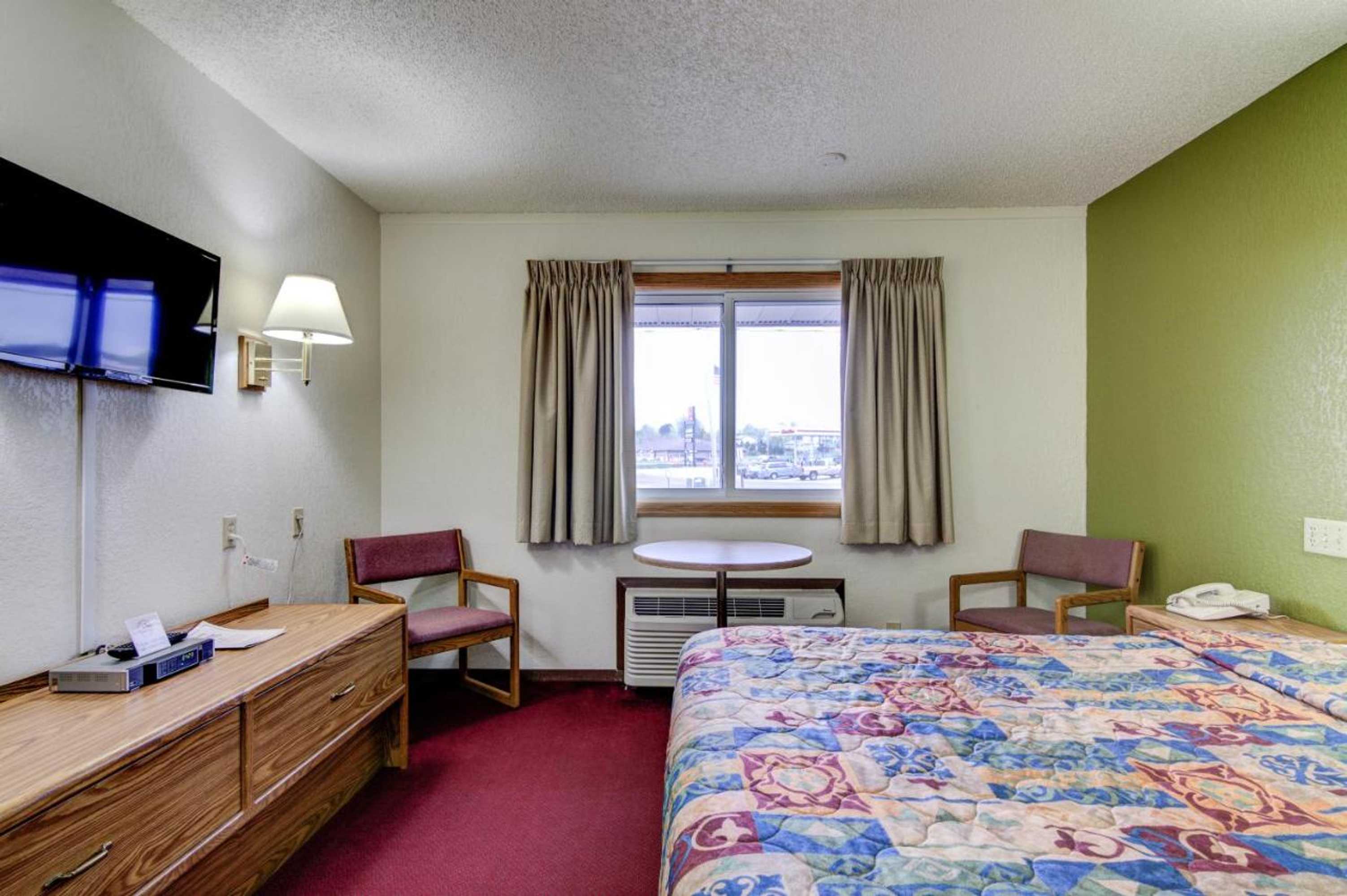 Gift card for Bloomer Inn & Suites