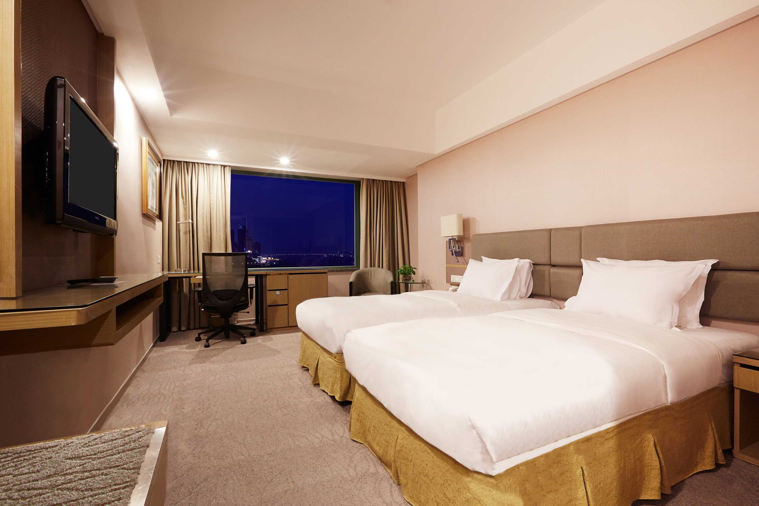 Gift card for Holiday Inn Riverside Wuhan by Ihg Gift card for Holiday Inn Riverside Wuhan by Ihg