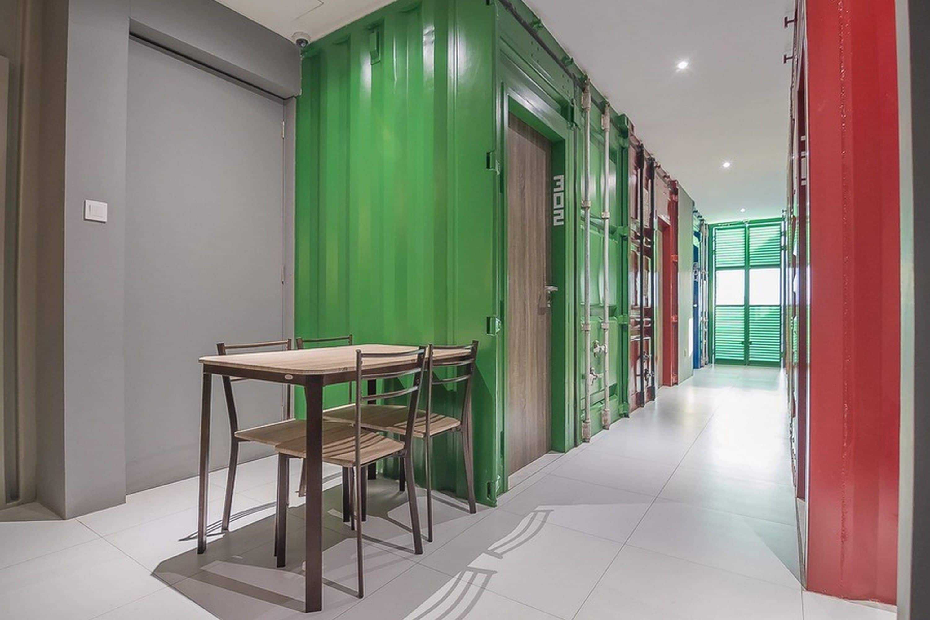 Gift card for Reddoorz Near Taman Rejomulyo