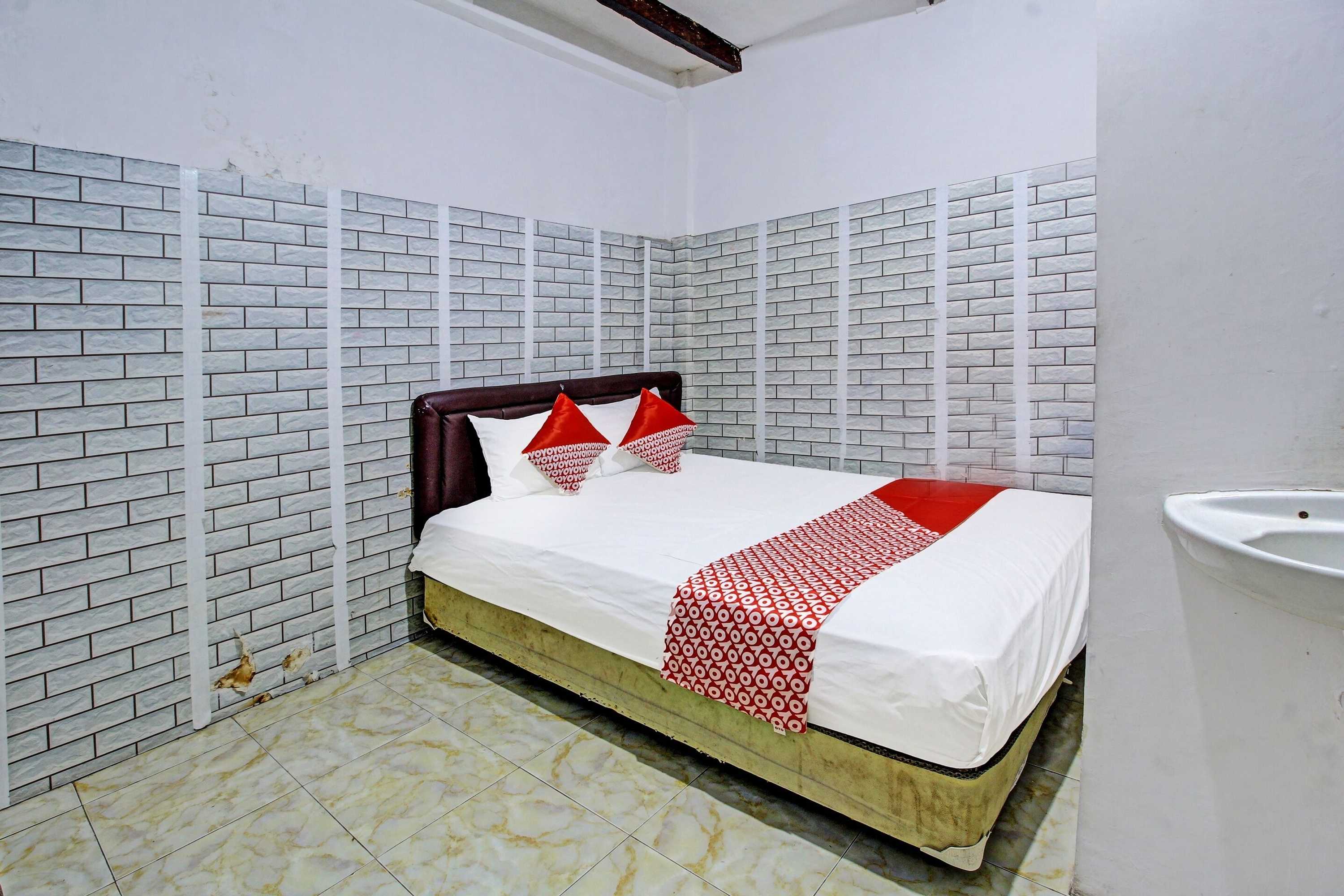 Gift card for Oyo 3012 Coupis Guesthouse Syariah Gift card for Oyo 3012 Coupis Guesthouse Syariah