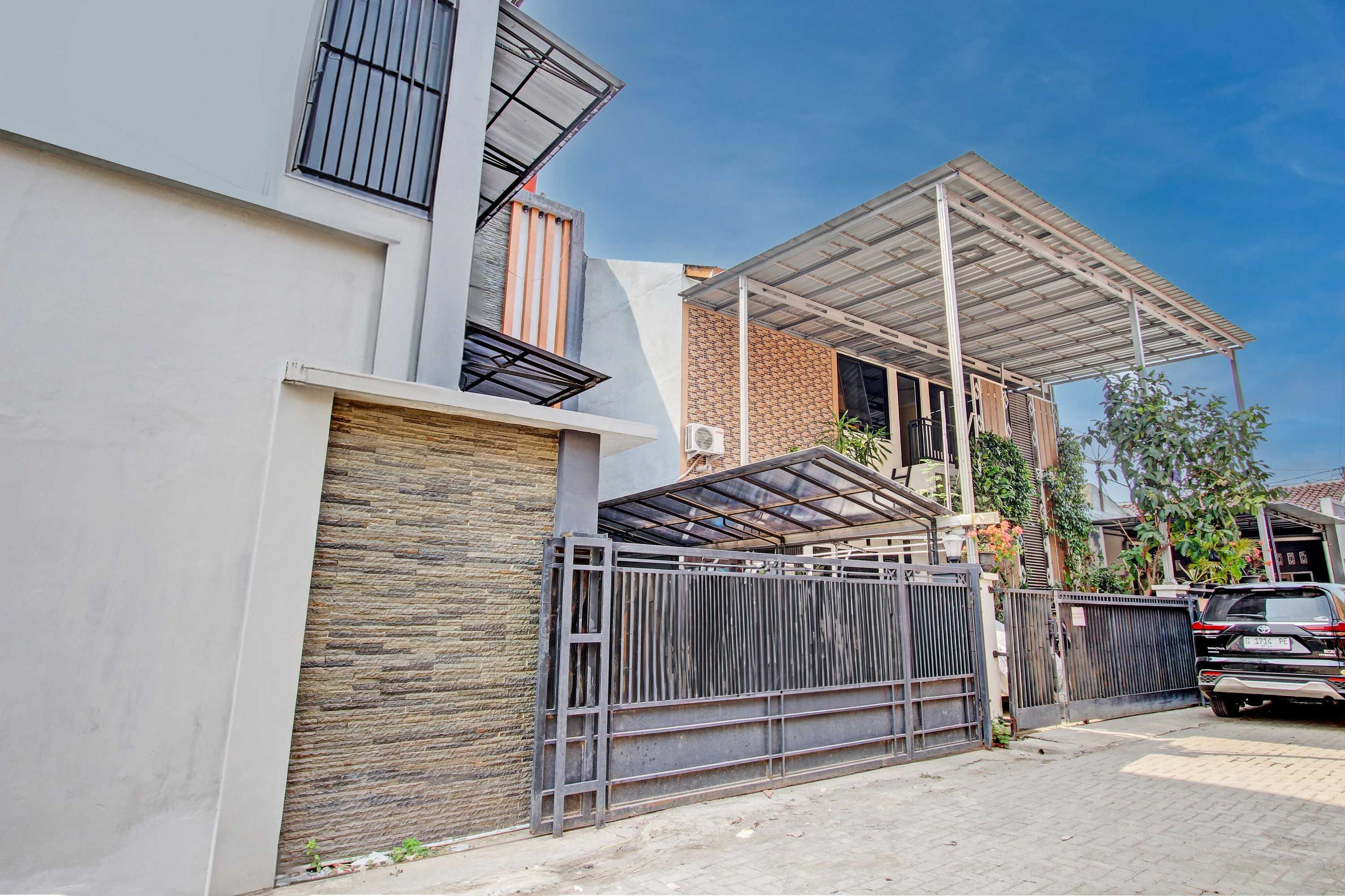 Gift card for Oyo 93209 Guest House Cemara 3