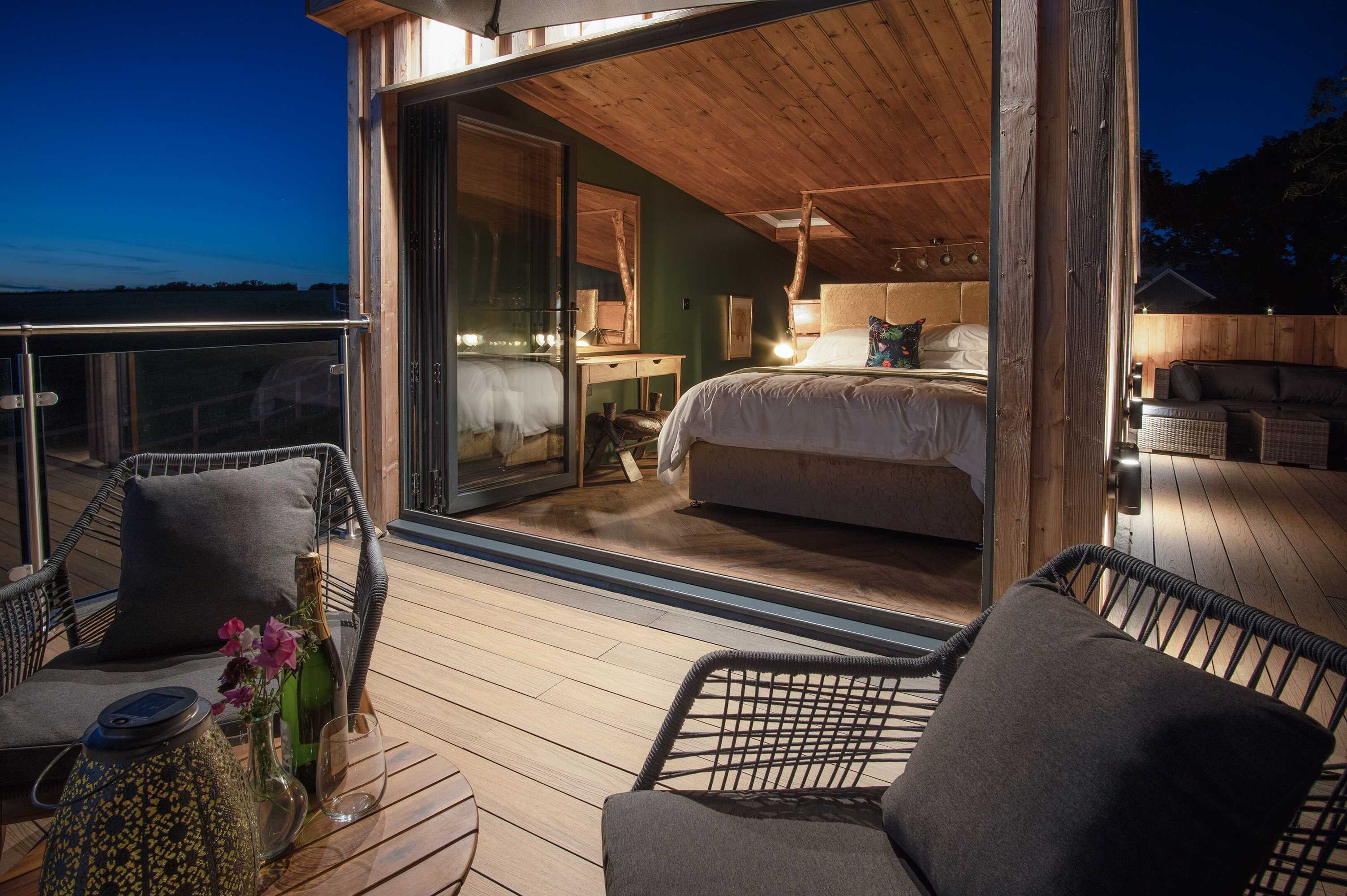 Gift card for Tawny Lodge - 1 Bedroom - Blossom Farm Gift card for Tawny Lodge - 1 Bedroom - Blossom Farm