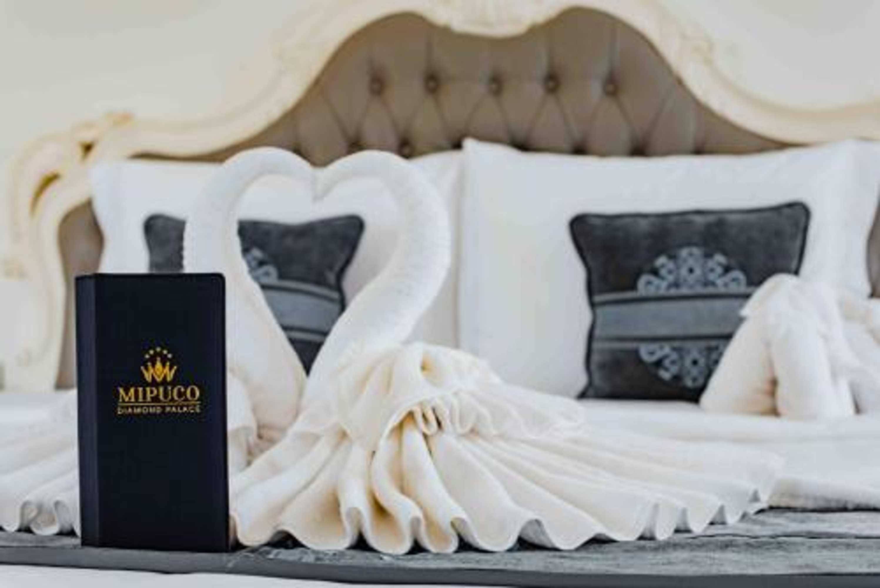 Gift card for Minh Phu Diamond Palace Hotel Gift card for Minh Phu Diamond Palace Hotel