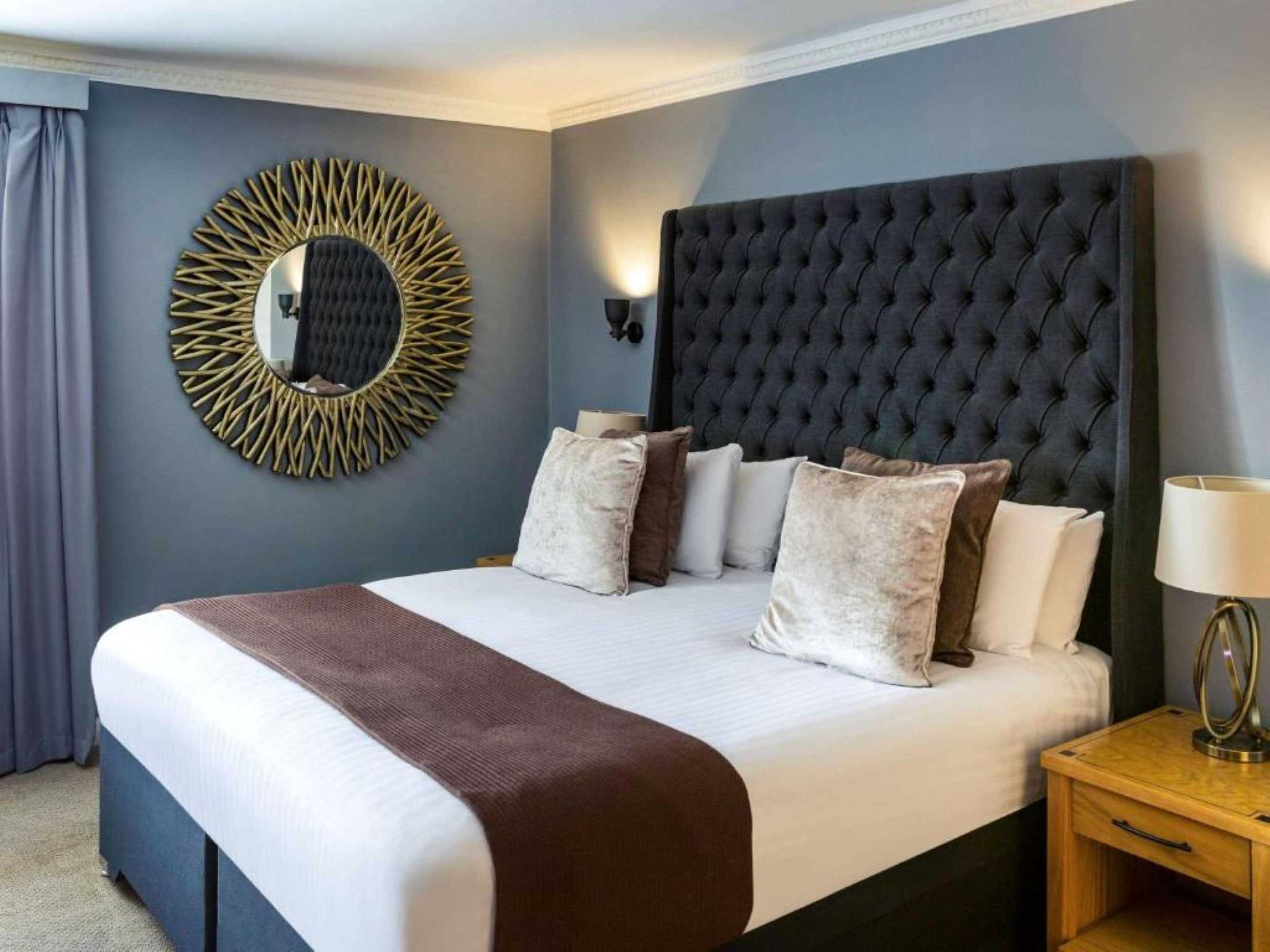 Gift card for Barons Court Hotel Walsall Gift card for Barons Court Hotel Walsall