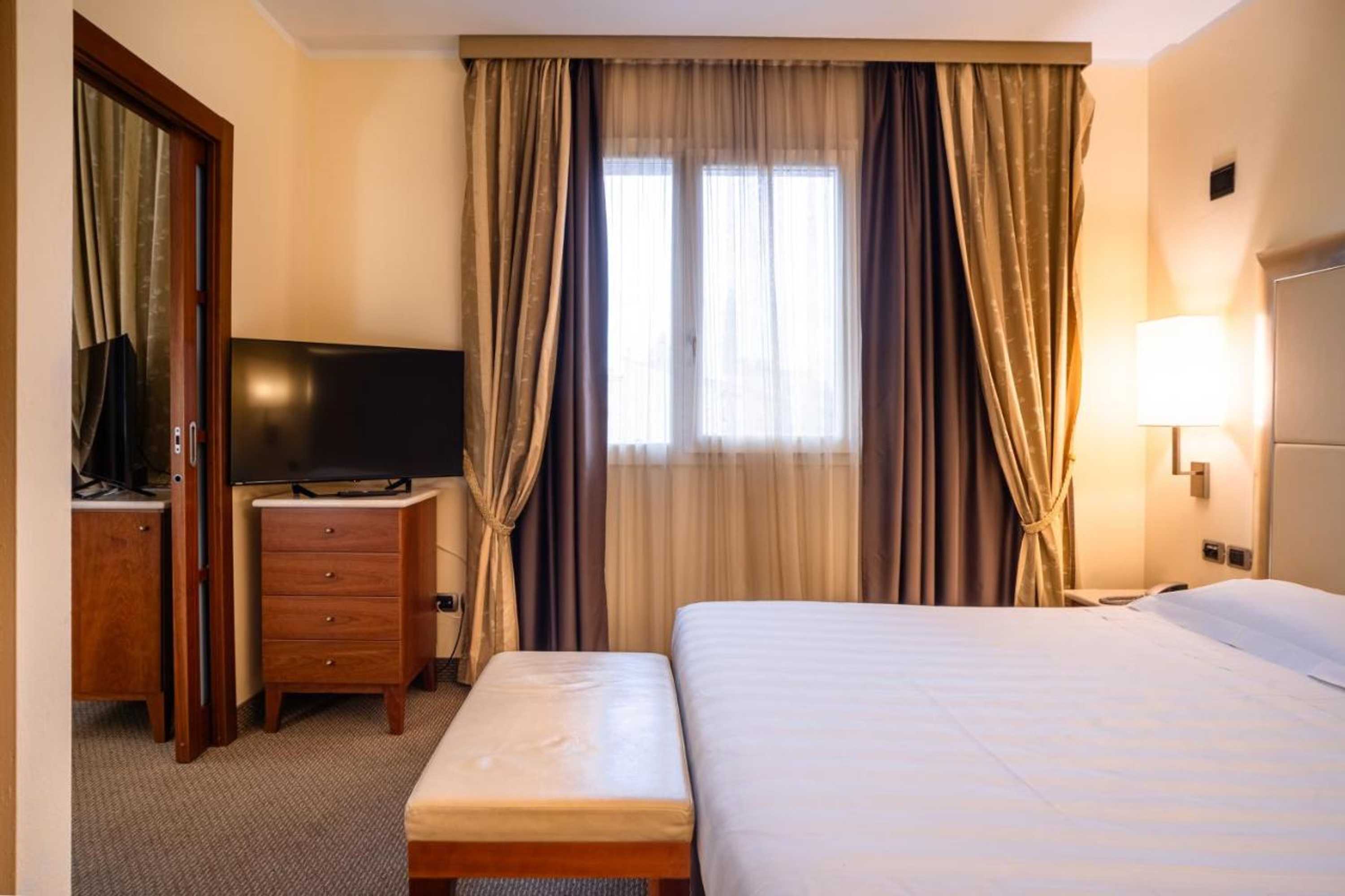 Gift card for Hotel Airone - Ombrellone Incluso al Bagno Dolce Vita a Marina Dal 15 Giugno al 15 Settembre Gift card for Hotel Airone - Ombrellone Incluso al Bagno Dolce Vita a Marina Dal 15 Giugno al 15 Settembre
