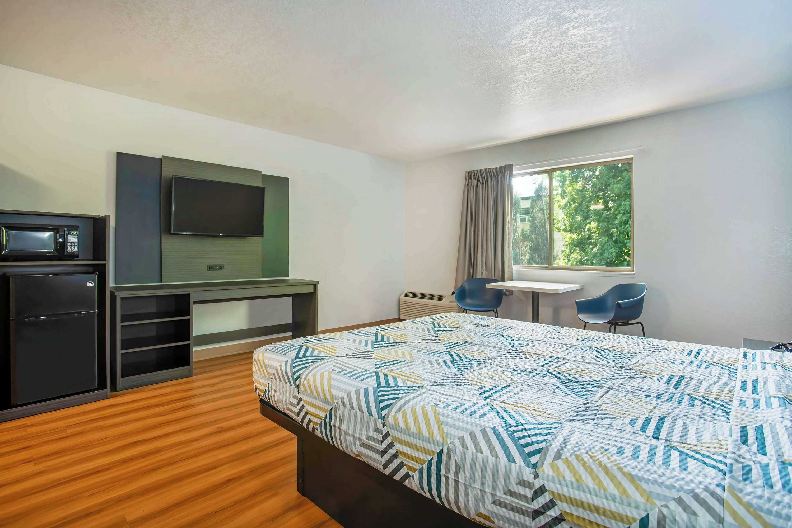 Gift card for Motel 6 Gresham, OR - Portland