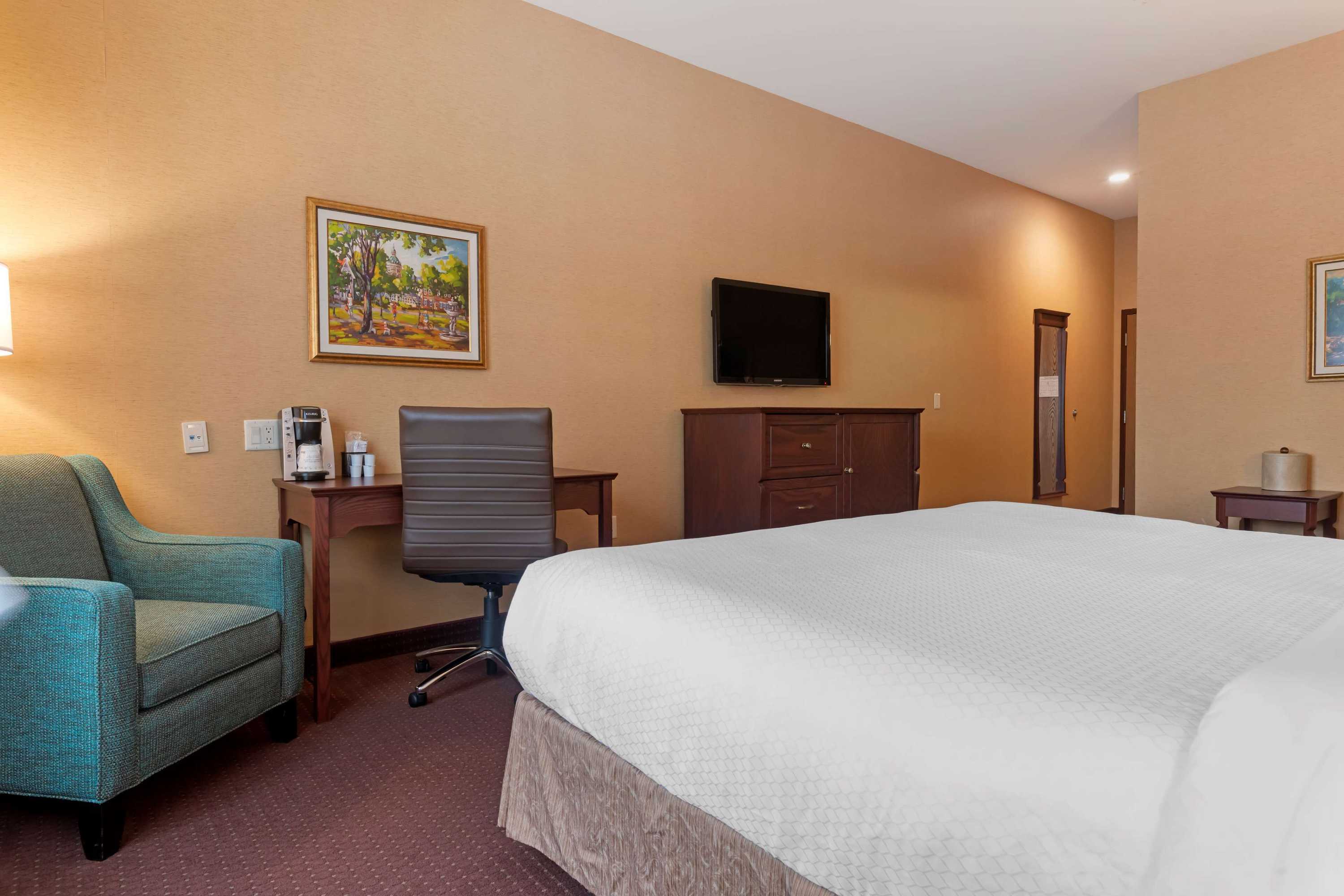 Gift card for Best Western Plus Fredericton Hotel & Suites Gift card for Best Western Plus Fredericton Hotel & Suites