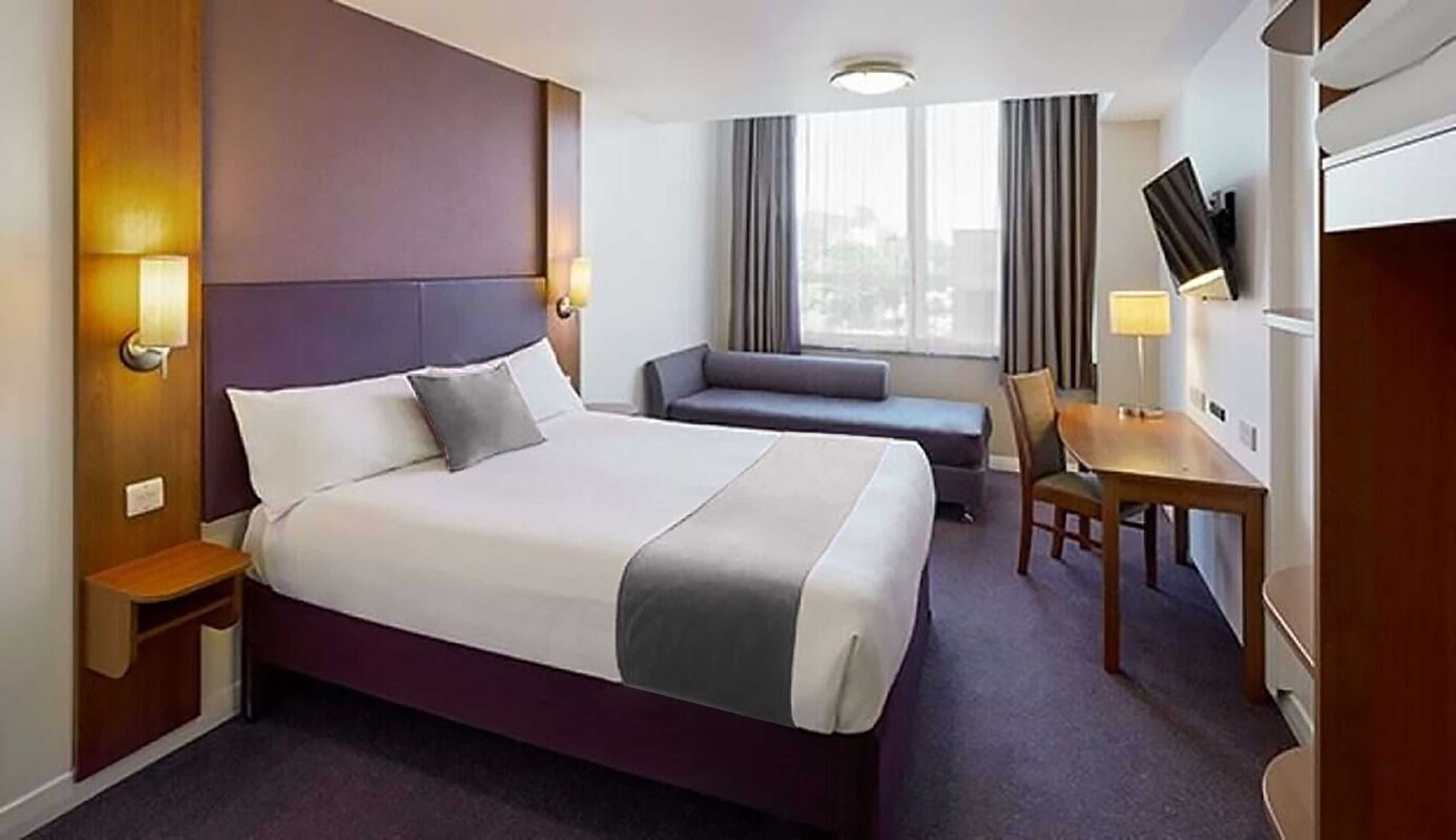 Gift card for Casa Mere Manchester Airport, Knutsford, Sure Collection by Best Western Gift card for Casa Mere Manchester Airport, Knutsford, Sure Collection by Best Western
