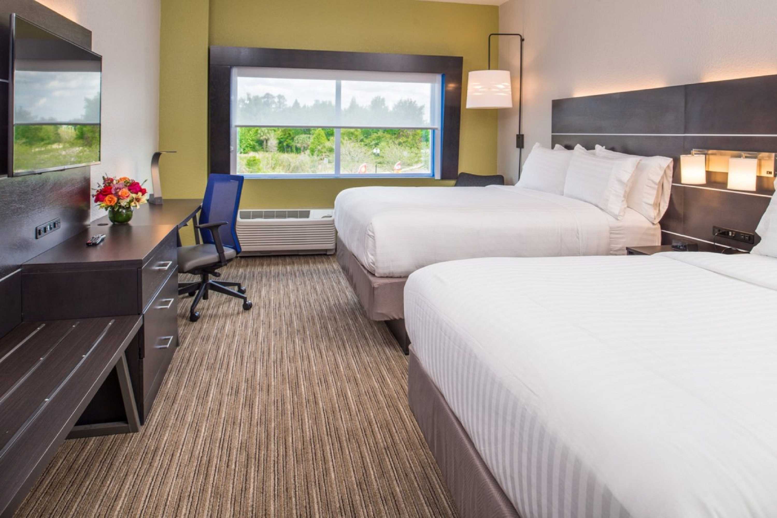 Gift card for Holiday Inn Express & Suites Tampa North - Wesley Chapel by Ihg Gift card for Holiday Inn Express & Suites Tampa North - Wesley Chapel by Ihg