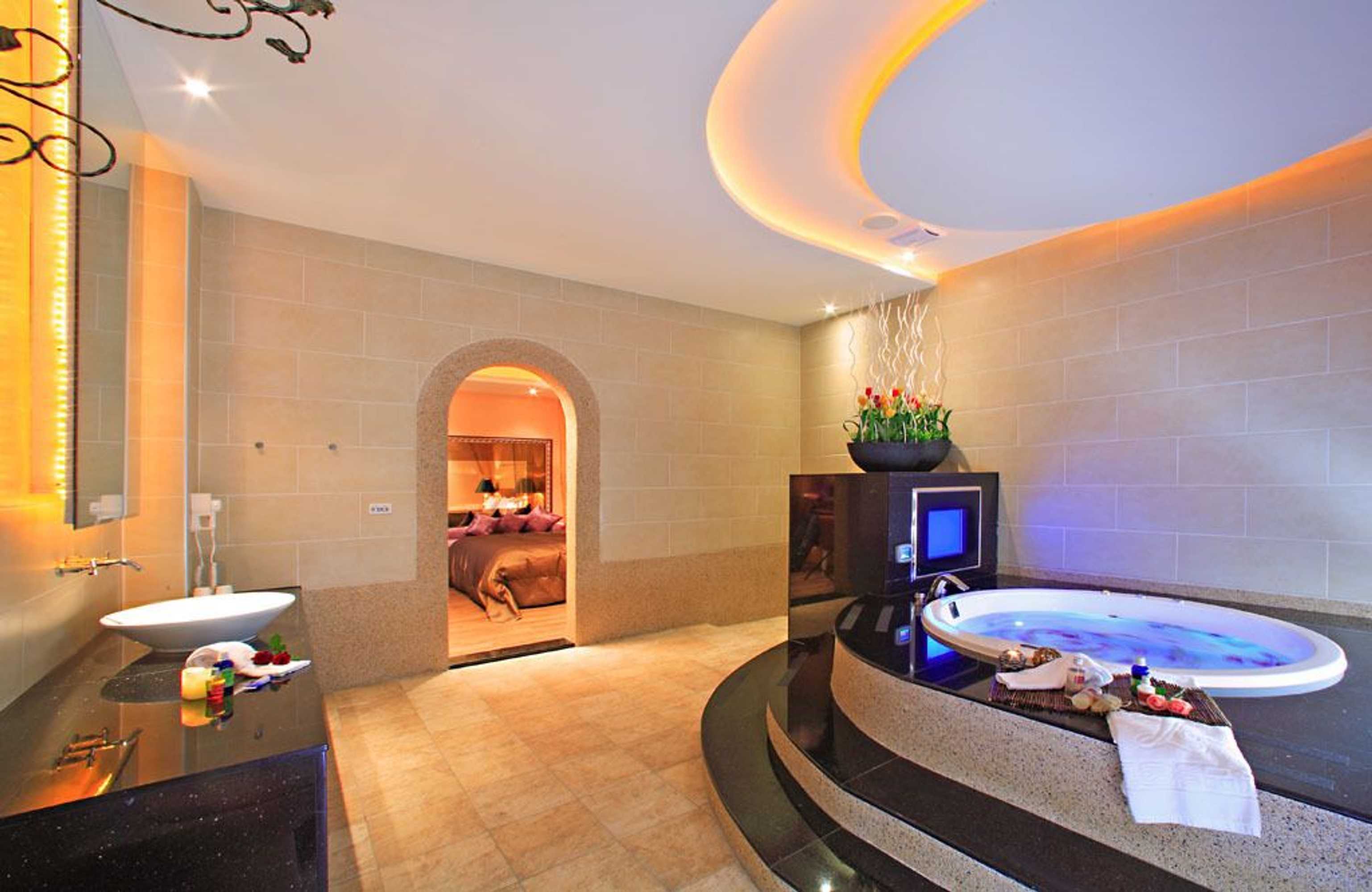 Gift card for Le Chateau Hotel Gift card for Le Chateau Hotel
