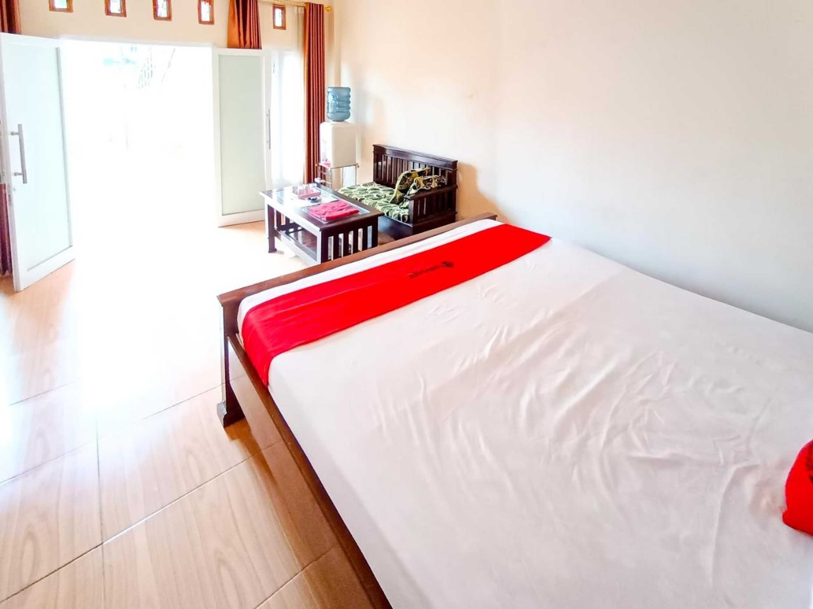 Gift card for Reddoorz at Dewa Breeze Inn Near Paralayang