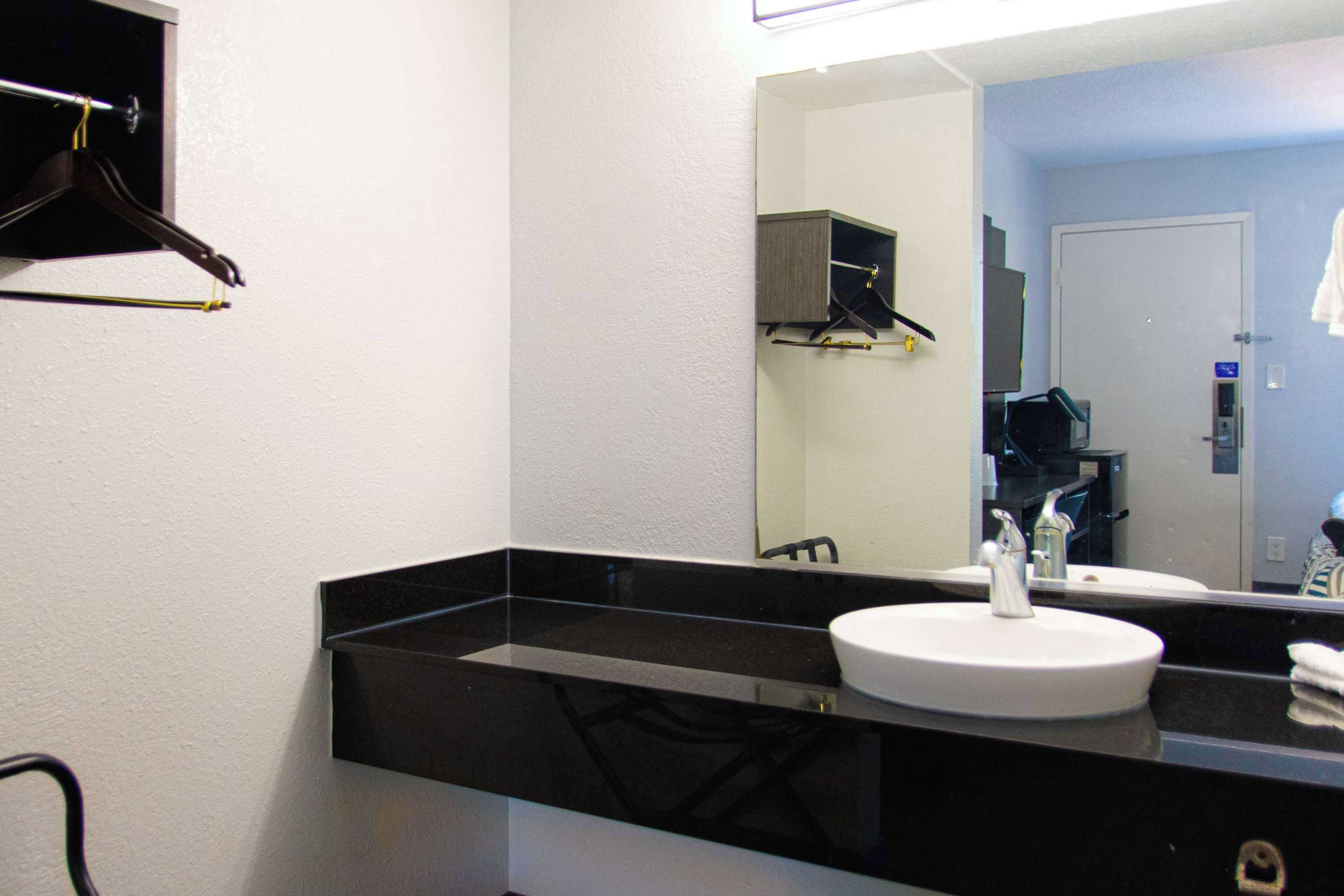 Gift card for Motel 6-Lantana West Palm Beach, FL Gift card for Motel 6-Lantana West Palm Beach, FL