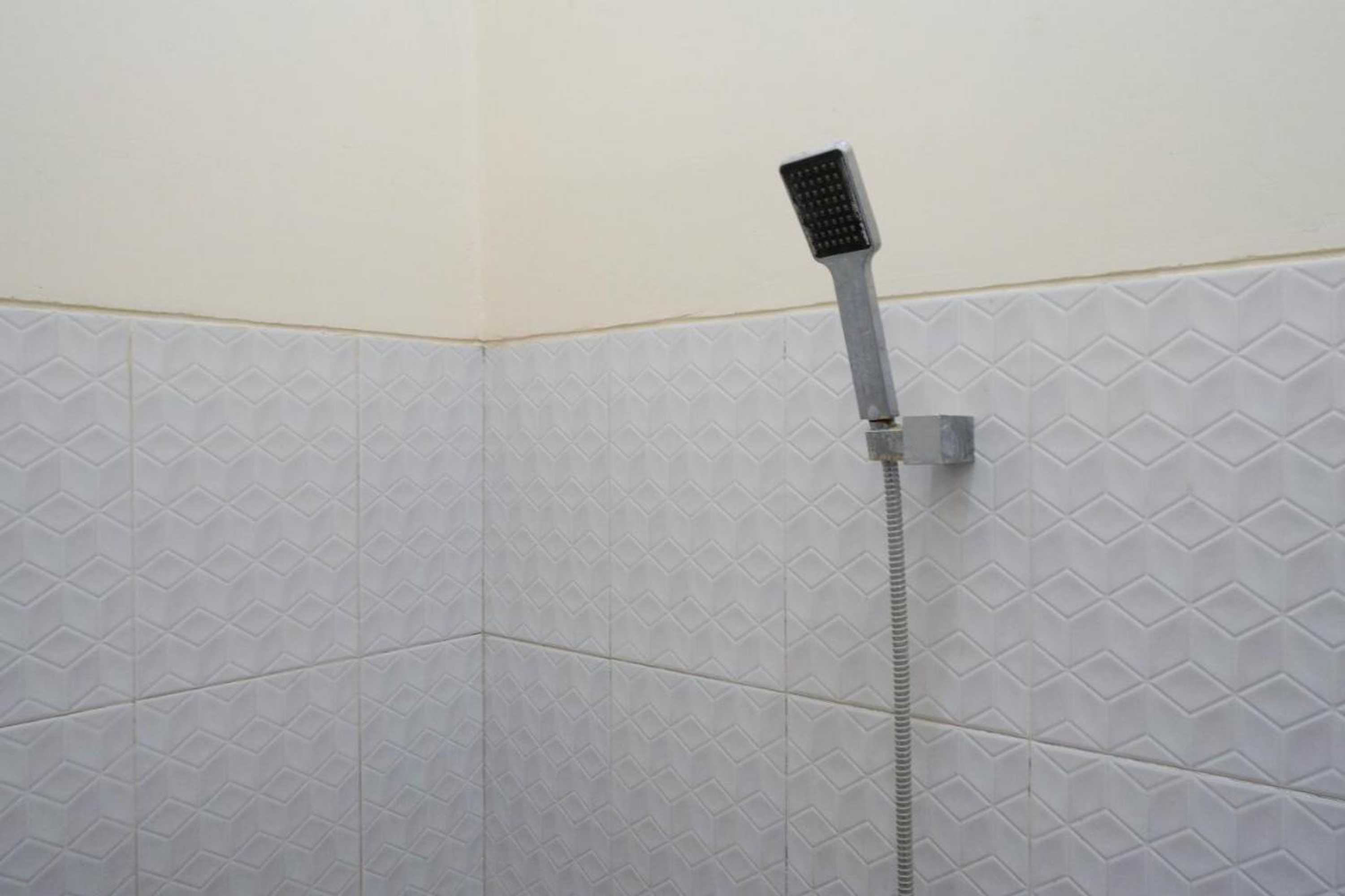 Gift card for Reddoorz Syariah Near Pasar Godong Grobogan Gift card for Reddoorz Syariah Near Pasar Godong Grobogan