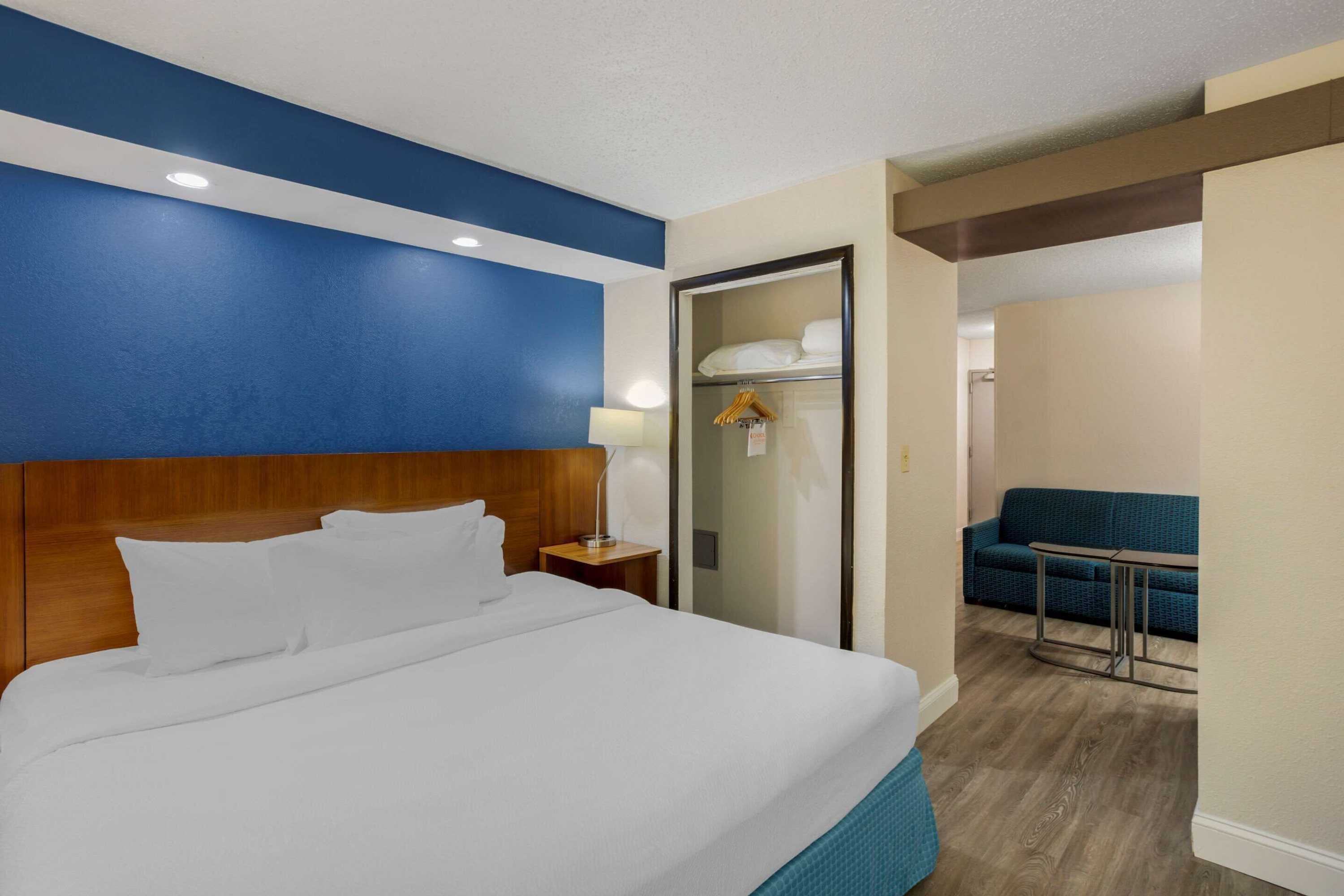 Gift card for Comfort Inn & Suites Mt Laurel-Philadelphia Gift card for Comfort Inn & Suites Mt Laurel-Philadelphia