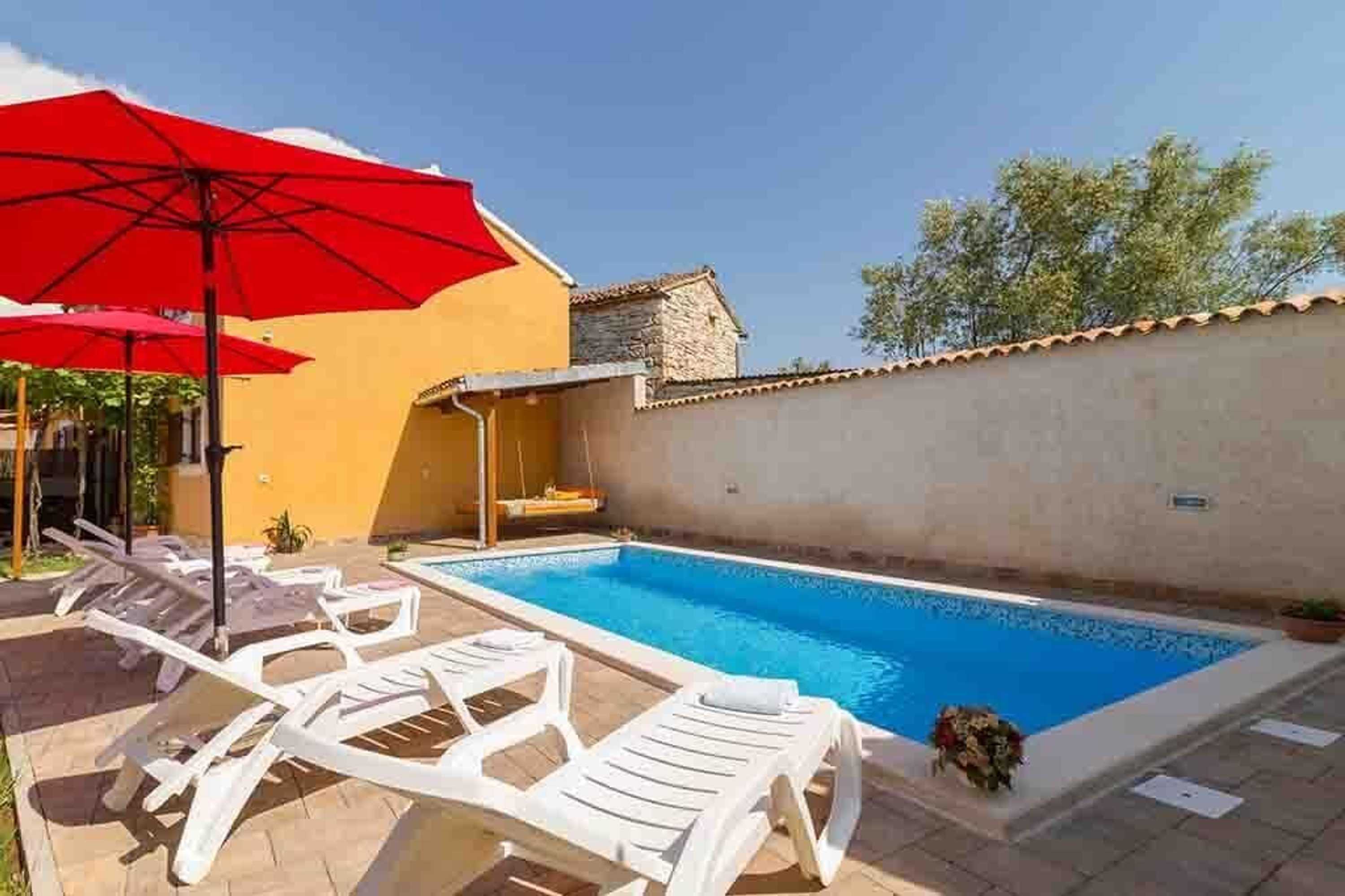 Gift card for Holiday House Emily With a Pool