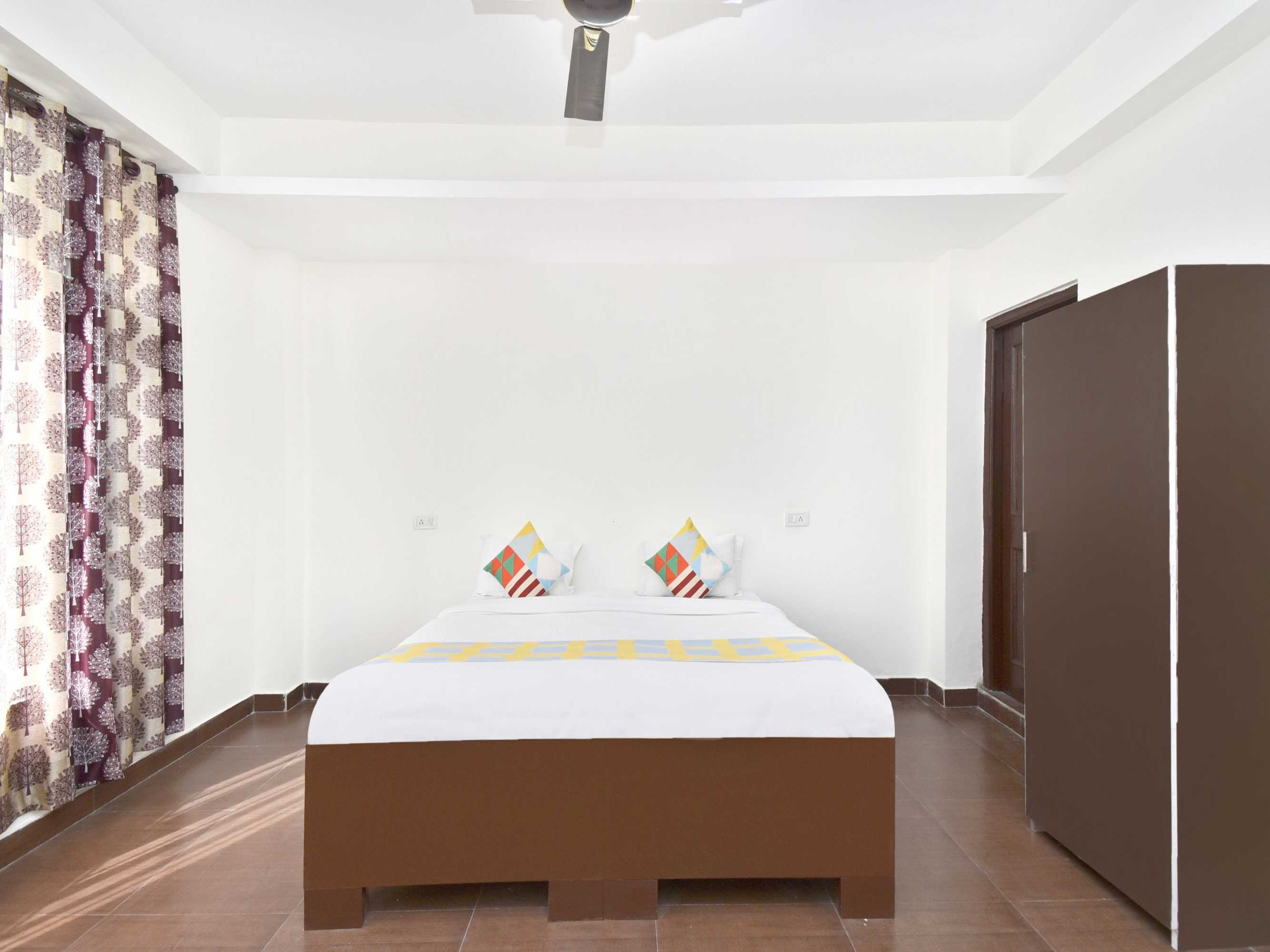 Gift card for Oyo 13878 Home Spacious 3bhk Kumarhatti