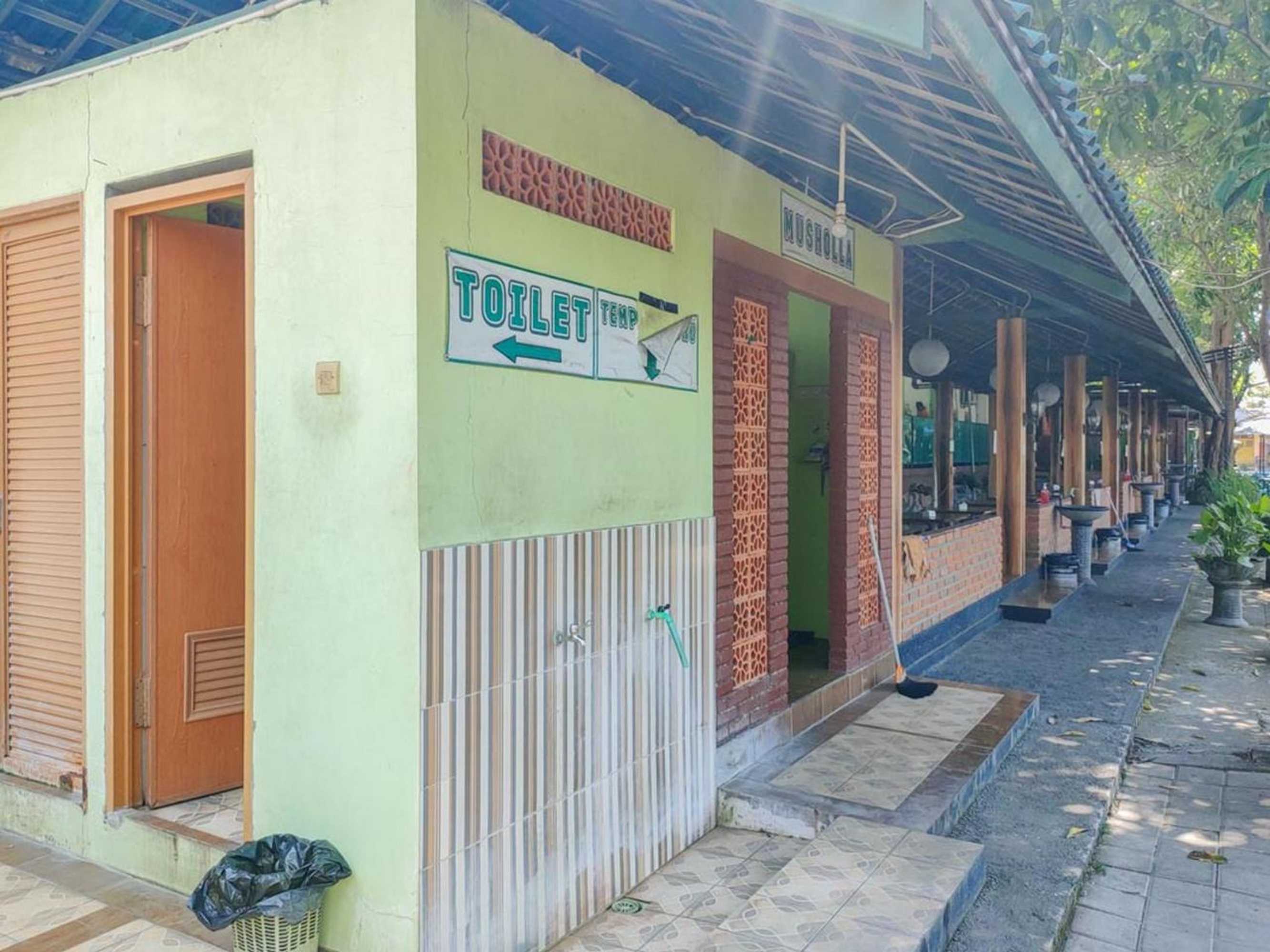 Gift card for Graha Surya Syariah by Reddoorz