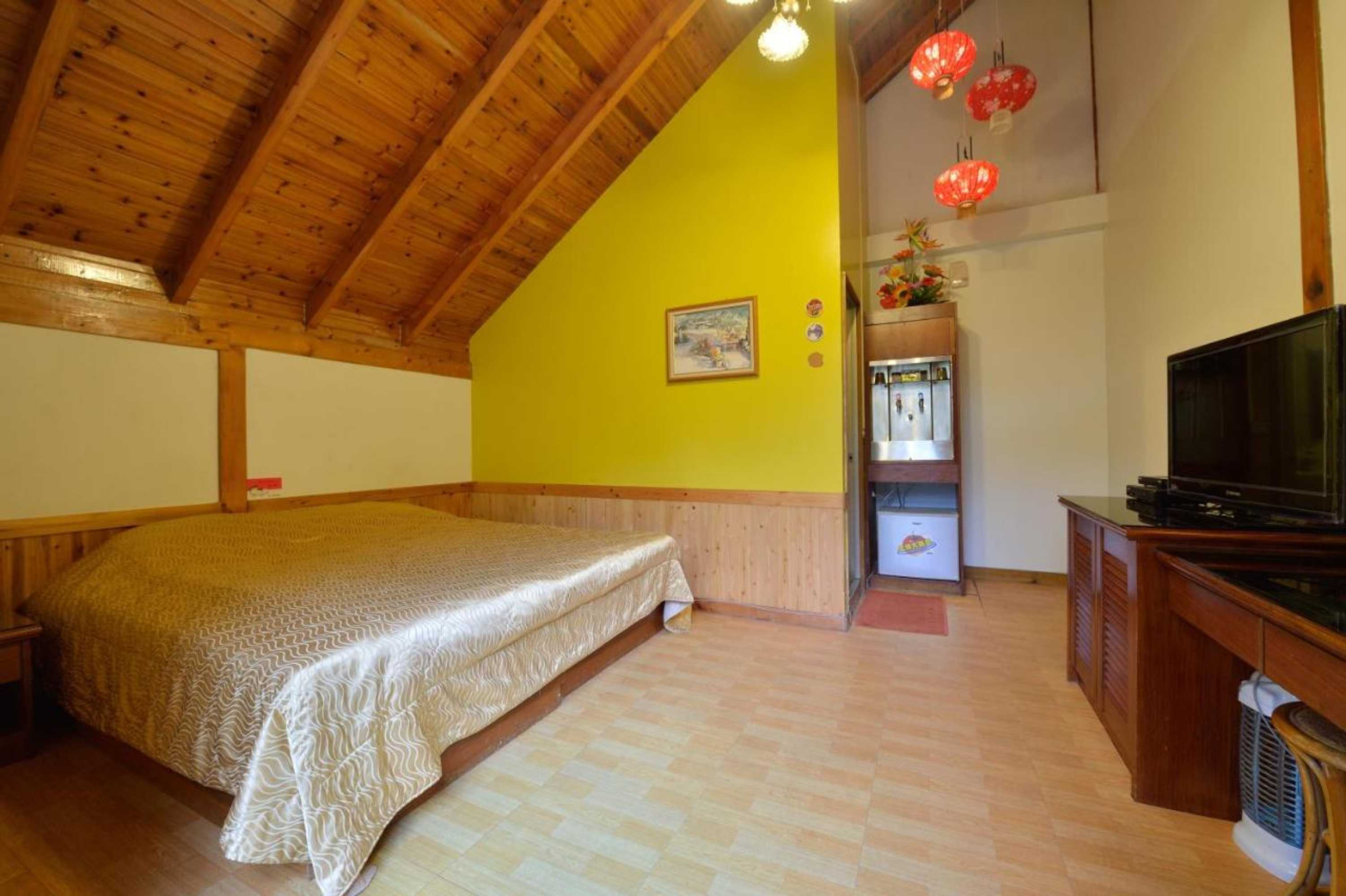 Gift card for Shinmingshan Holiday Inn