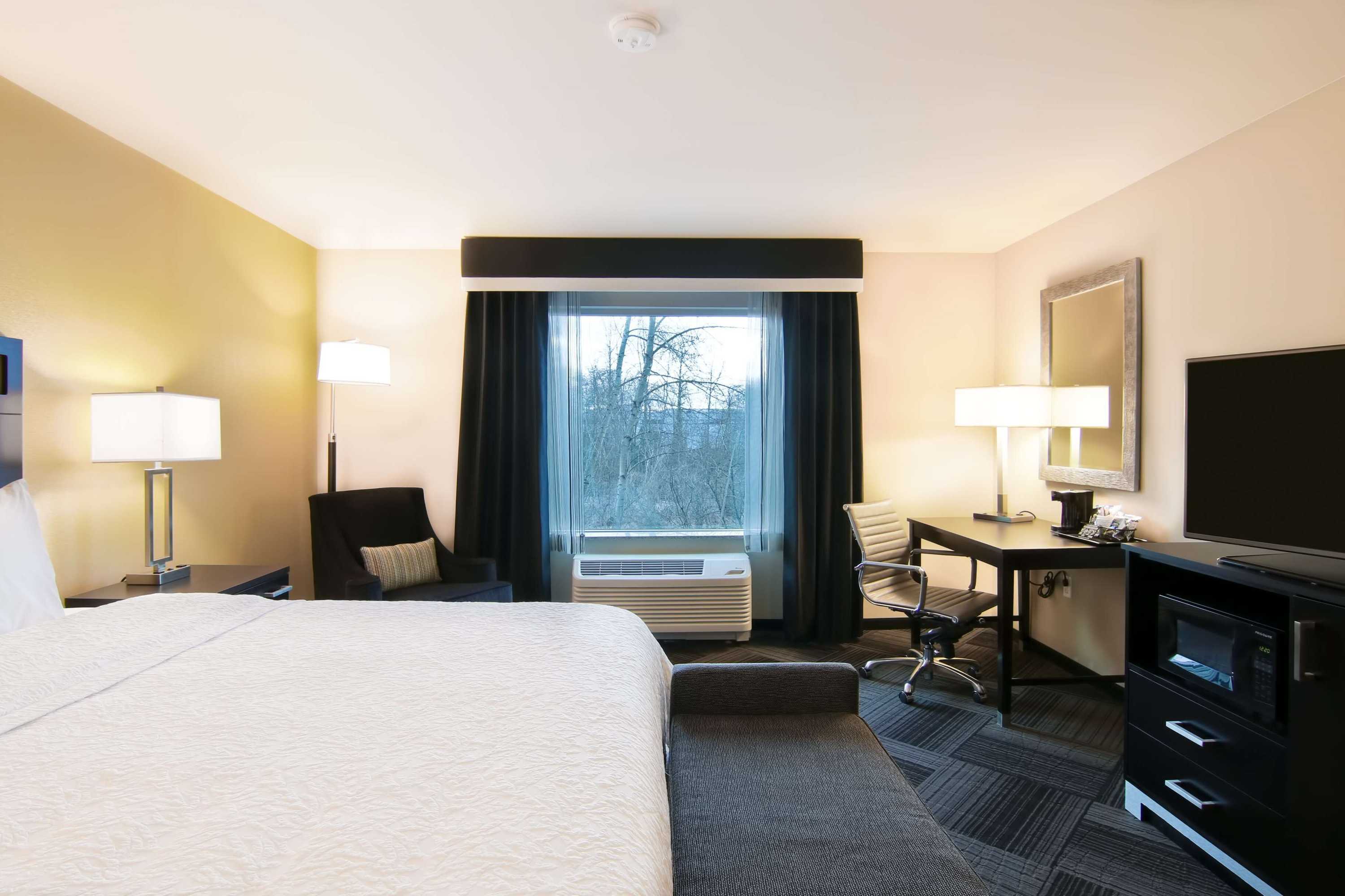 Gift card for Hampton Inn & Suites Bellevue Downtown-Seattle Gift card for Hampton Inn & Suites Bellevue Downtown-Seattle