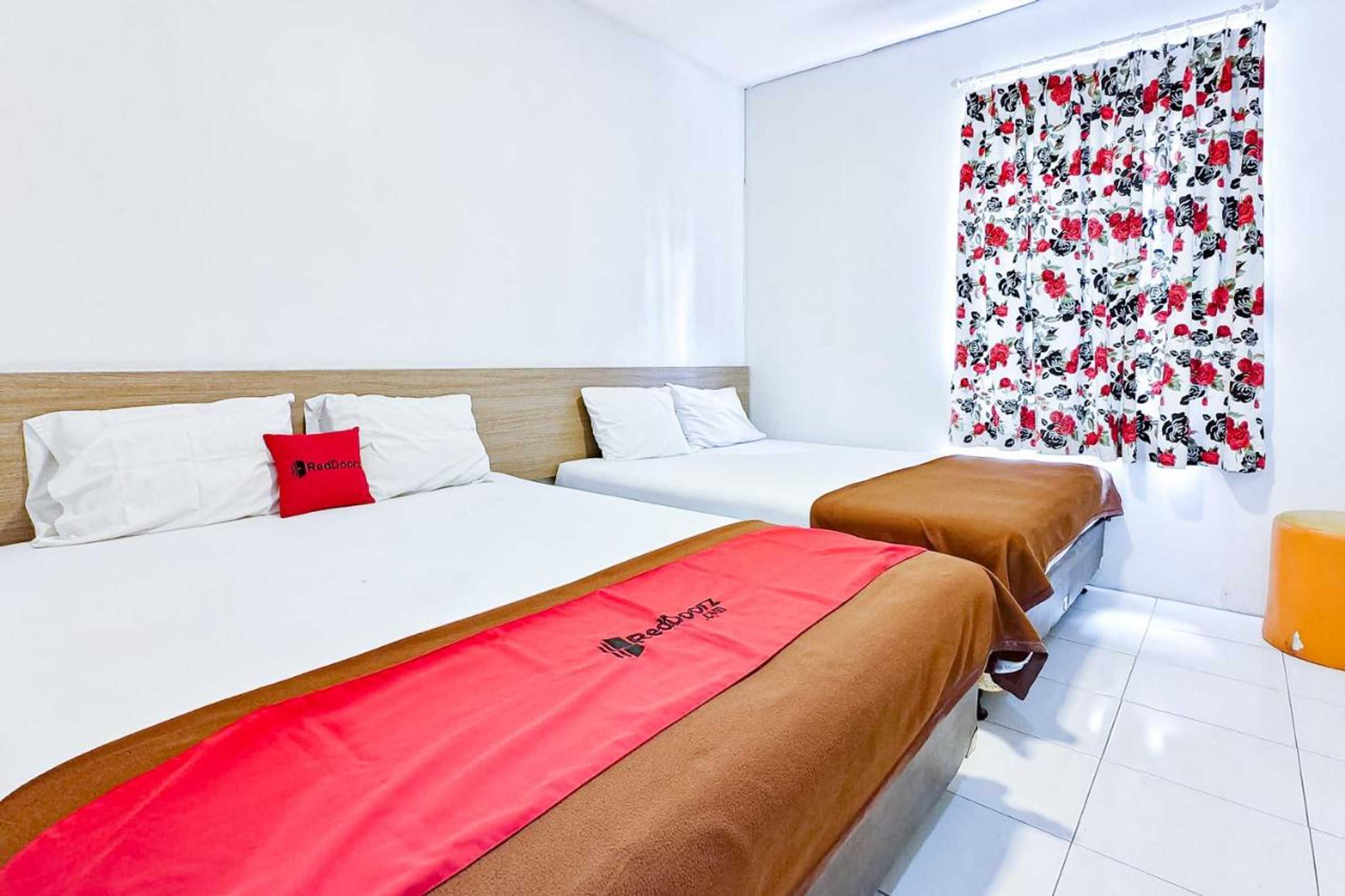 Gift card for Reddoorz Near Taman Safari 3