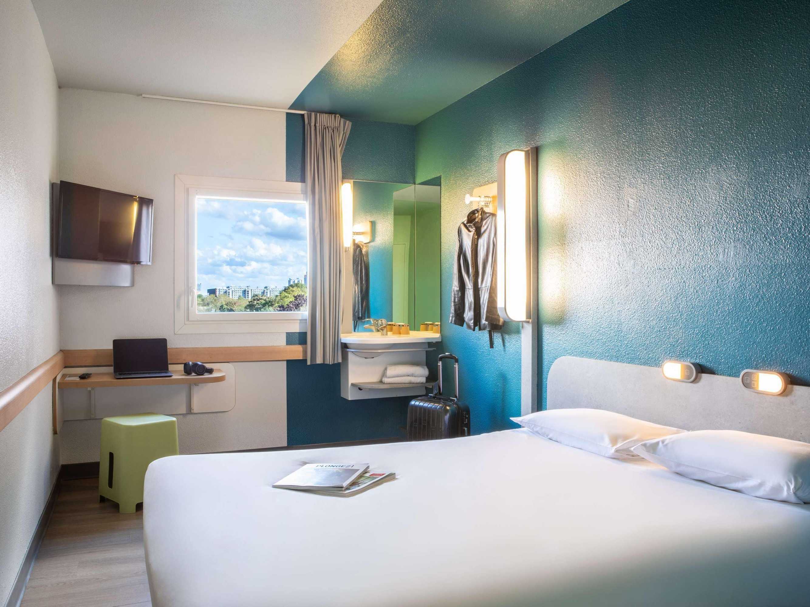 Gift card for Ibis Budget Paris Porte de Montmartre Gift card for Ibis Budget Paris Porte de Montmartre