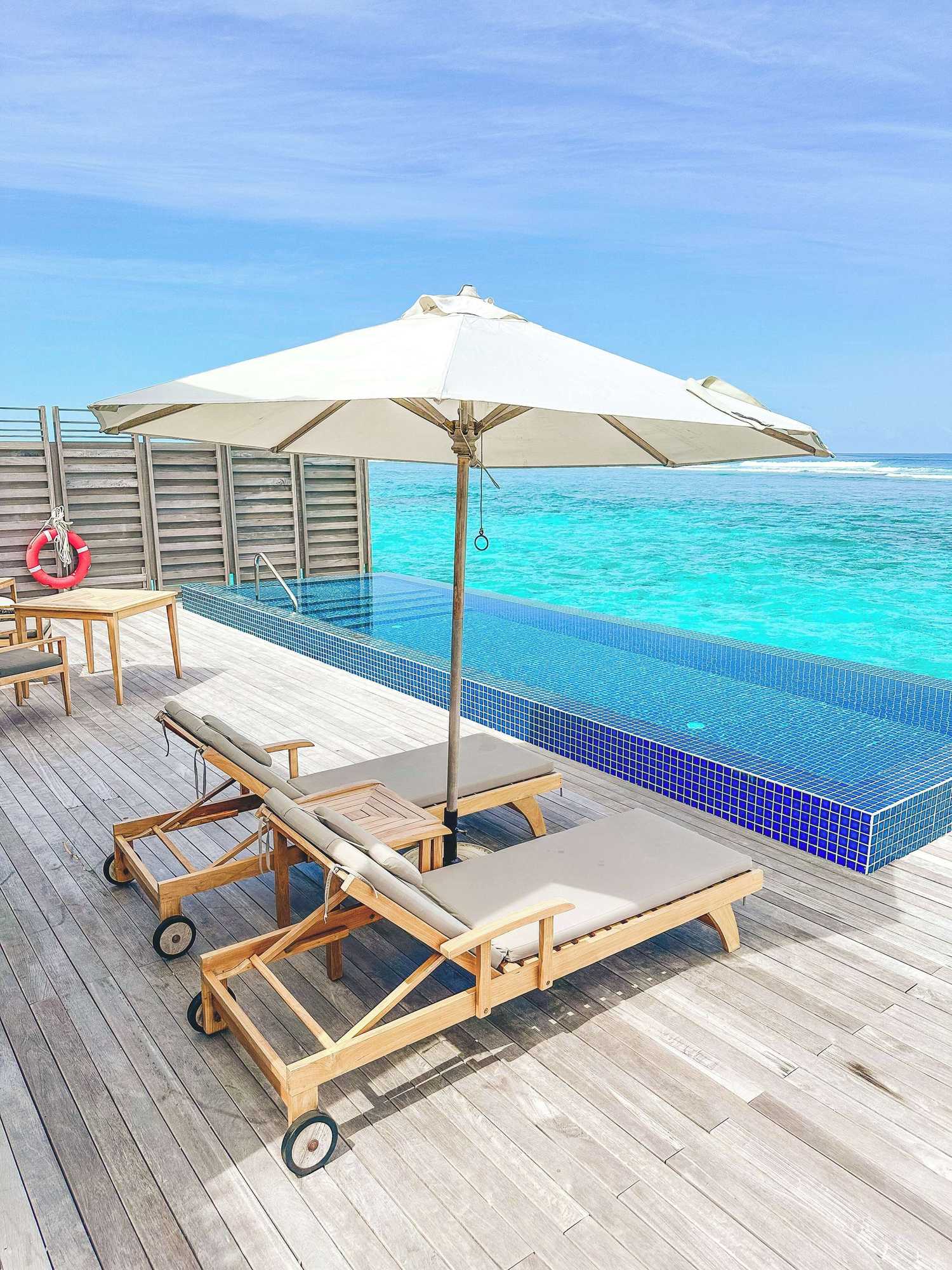 Gift card for Radisson Blu Resort Maldives With 50 % Off on Sea Plane Round Trip 03 Nights & Above Gift card for Radisson Blu Resort Maldives With 50 % Off on Sea Plane Round Trip 03 Nights & Above