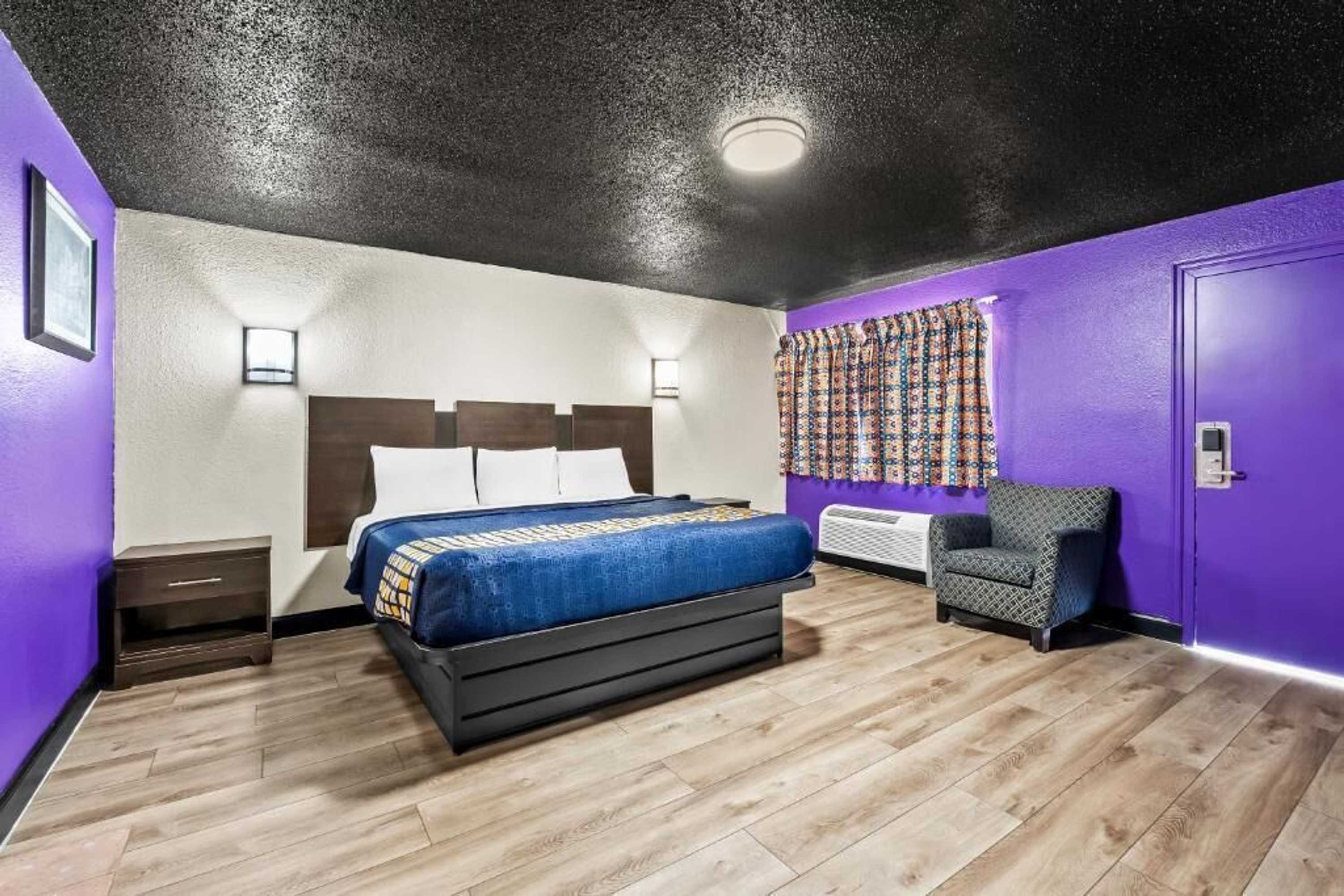 Gift card for Red Carpet Inn & Suites