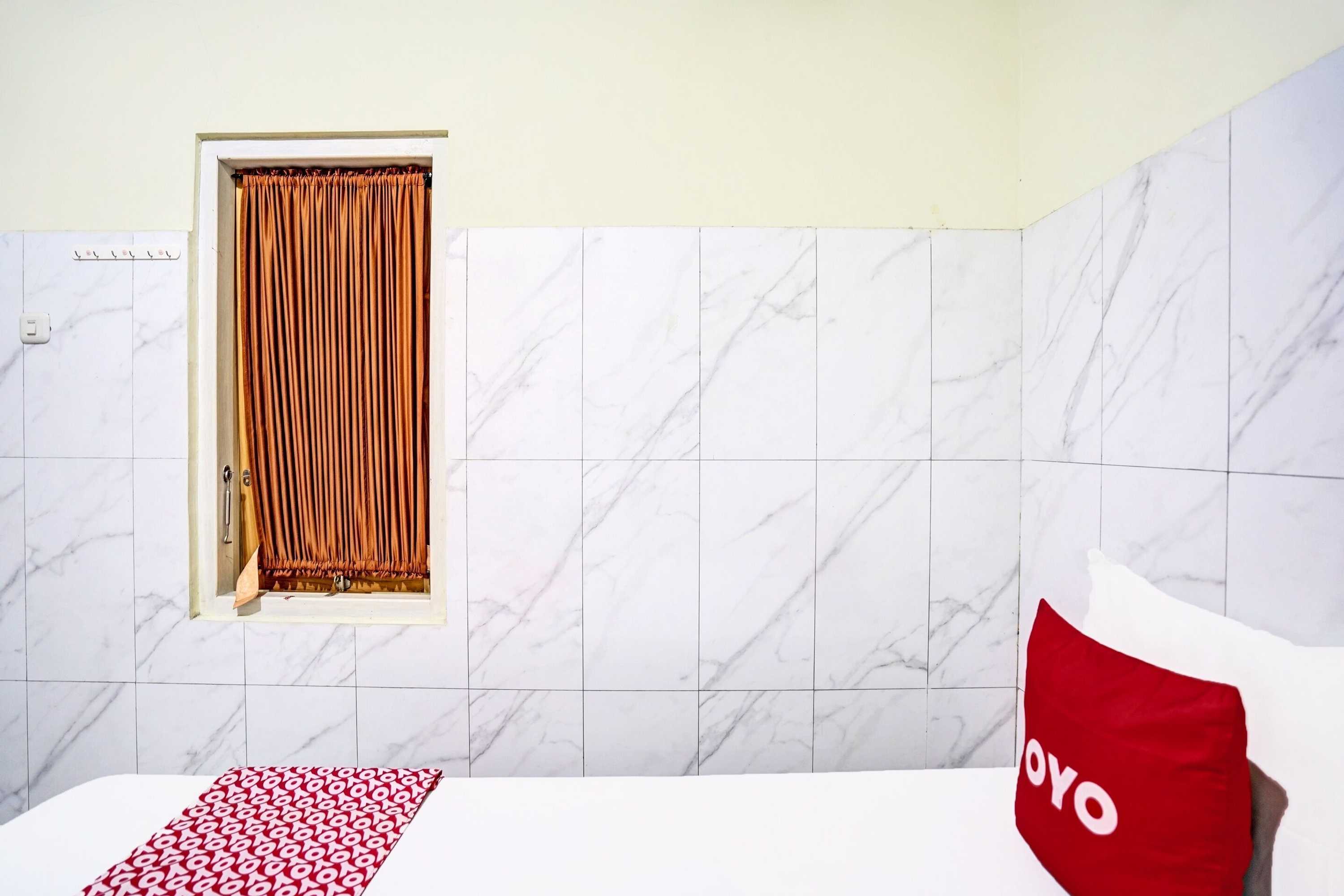 Gift card for Oyo Life 91884 Kost Kusuma Dewi Syariah Gift card for Oyo Life 91884 Kost Kusuma Dewi Syariah