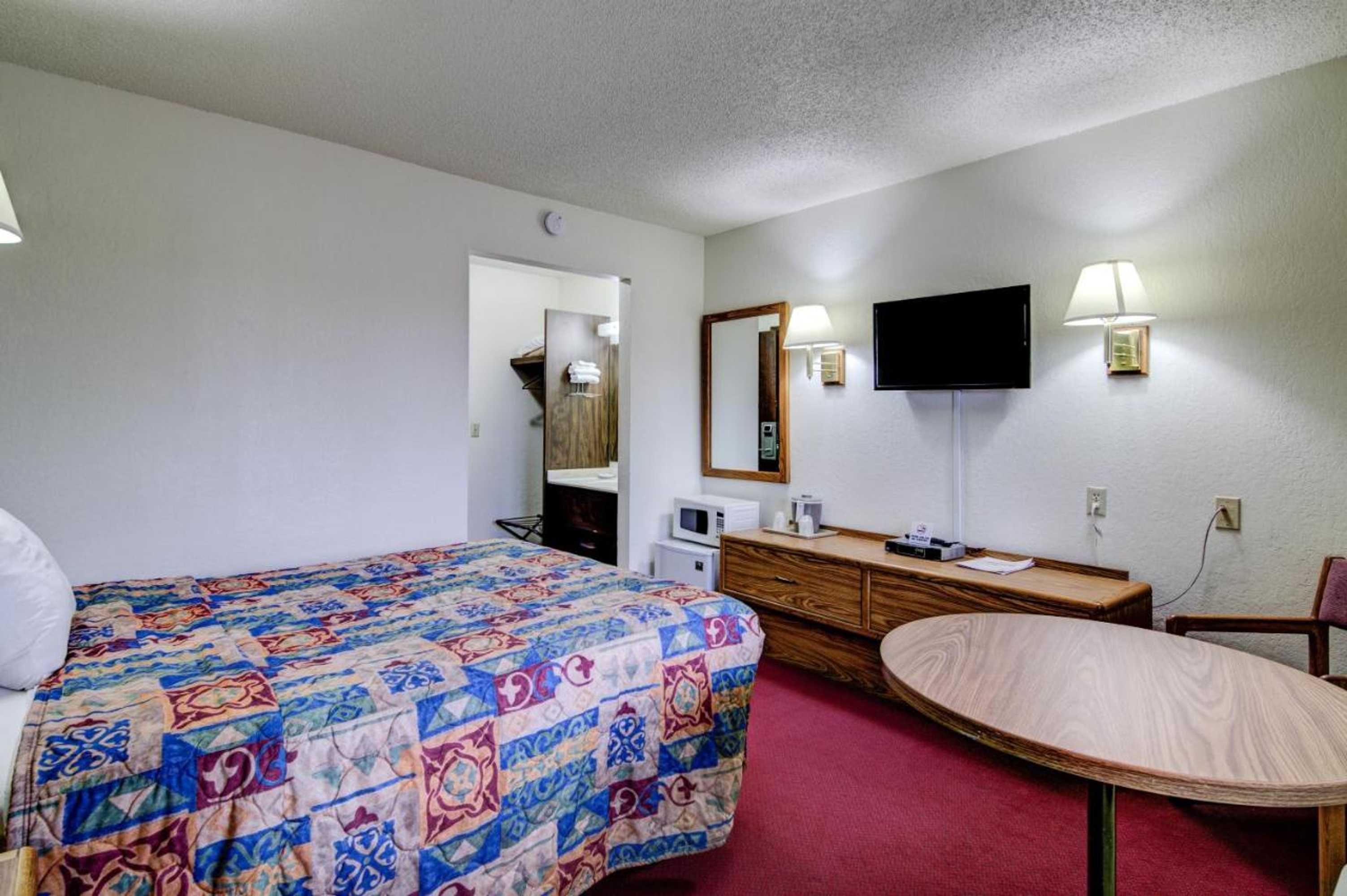 Gift card for Bloomer Inn & Suites