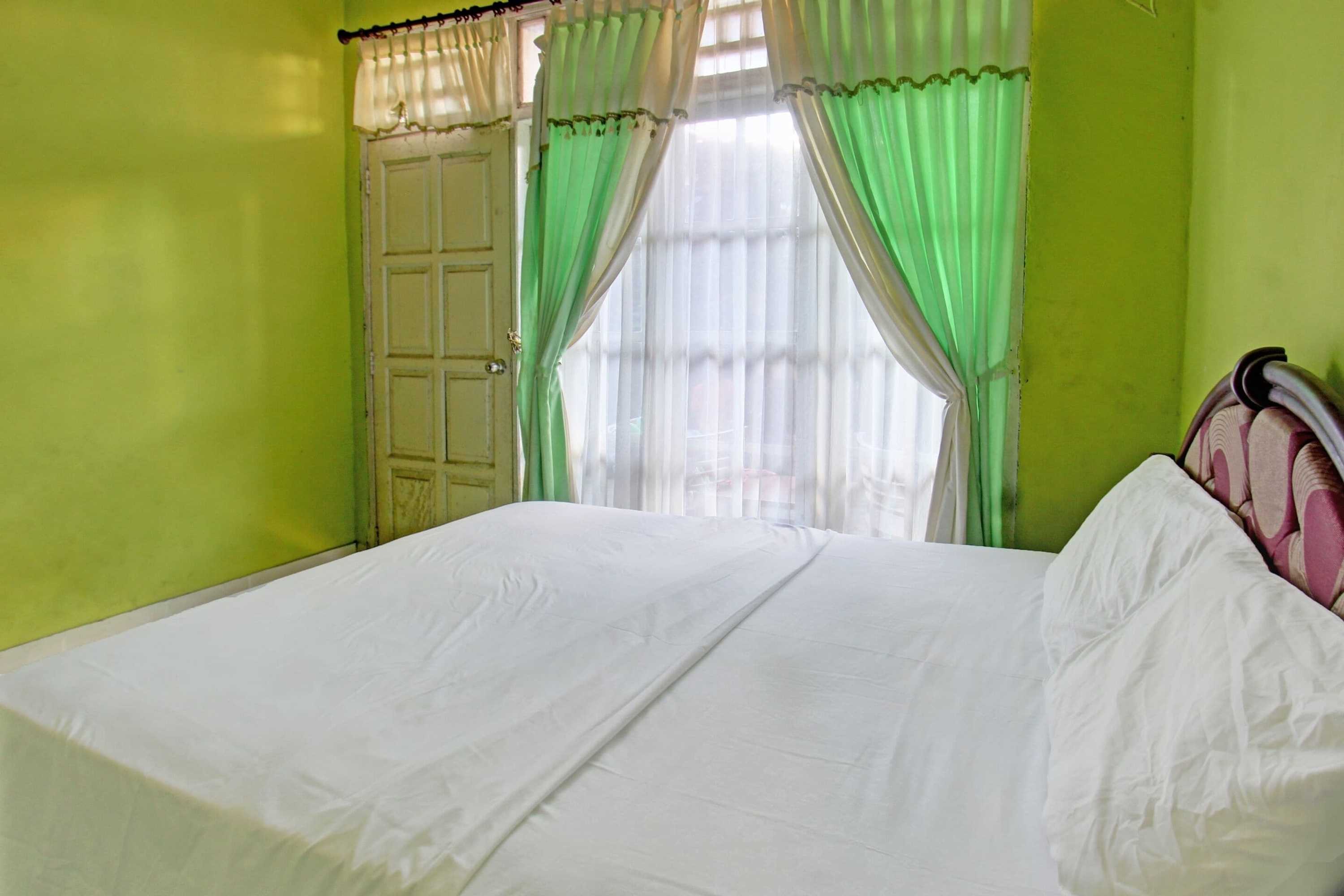 Gift card for Oyo 92849 Hotel Dienda Hayu Near Alun Alun Tastura Gift card for Oyo 92849 Hotel Dienda Hayu Near Alun Alun Tastura
