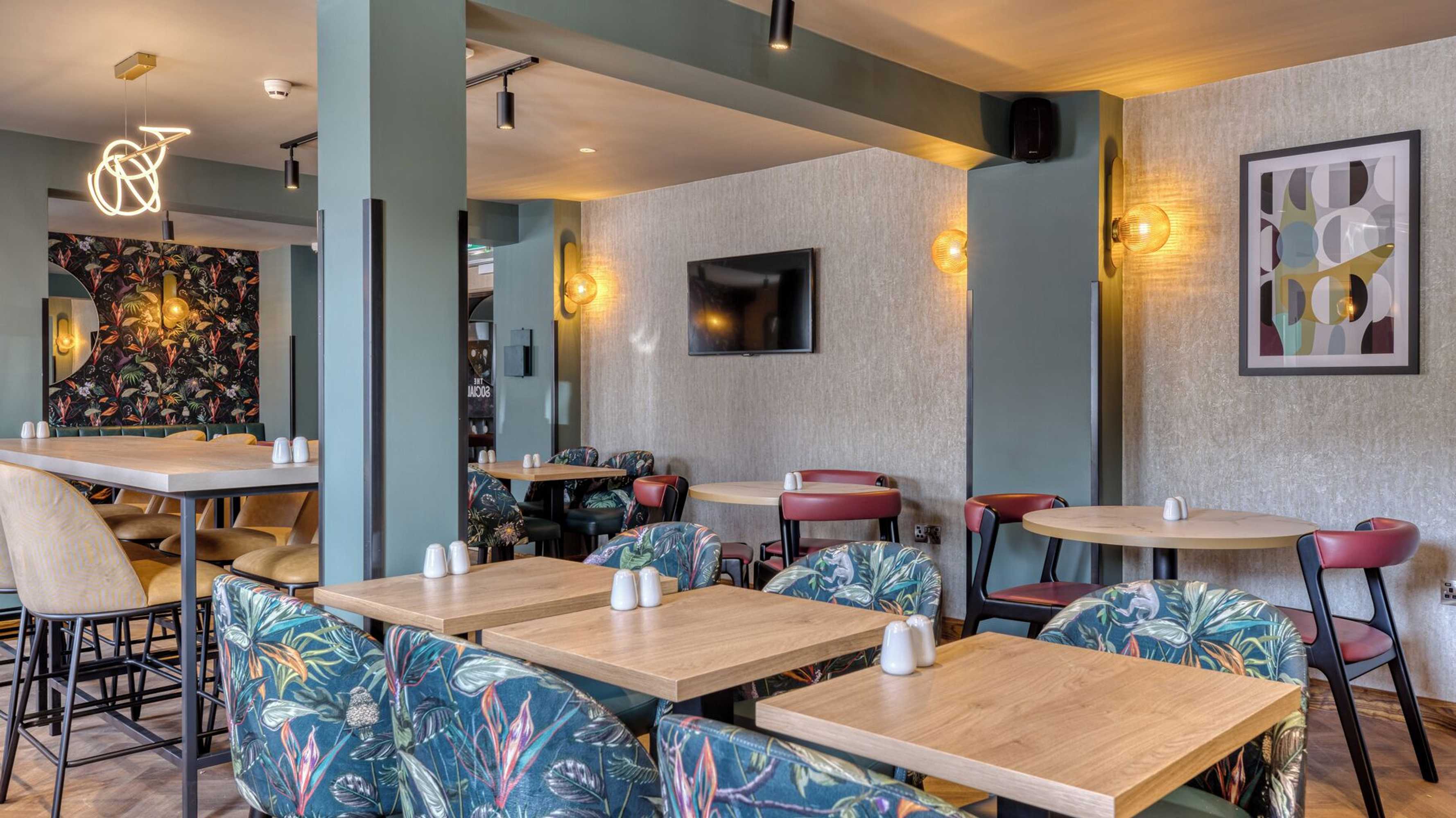 Gift card for Premier Inn Manchester (cheadle) Gift card for Premier Inn Manchester (cheadle)