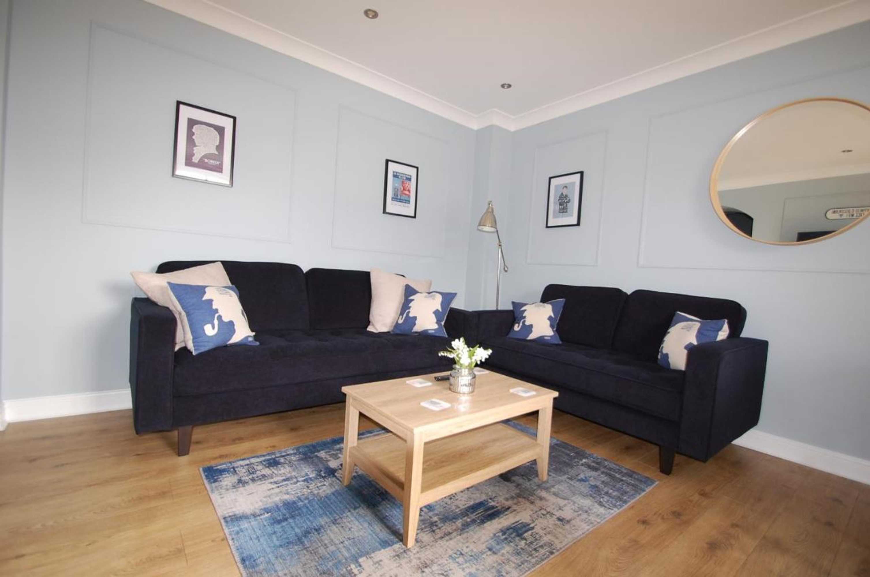 Gift card for Cosy Dragon Atsherlock Holmes Gift card for Cosy Dragon Atsherlock Holmes