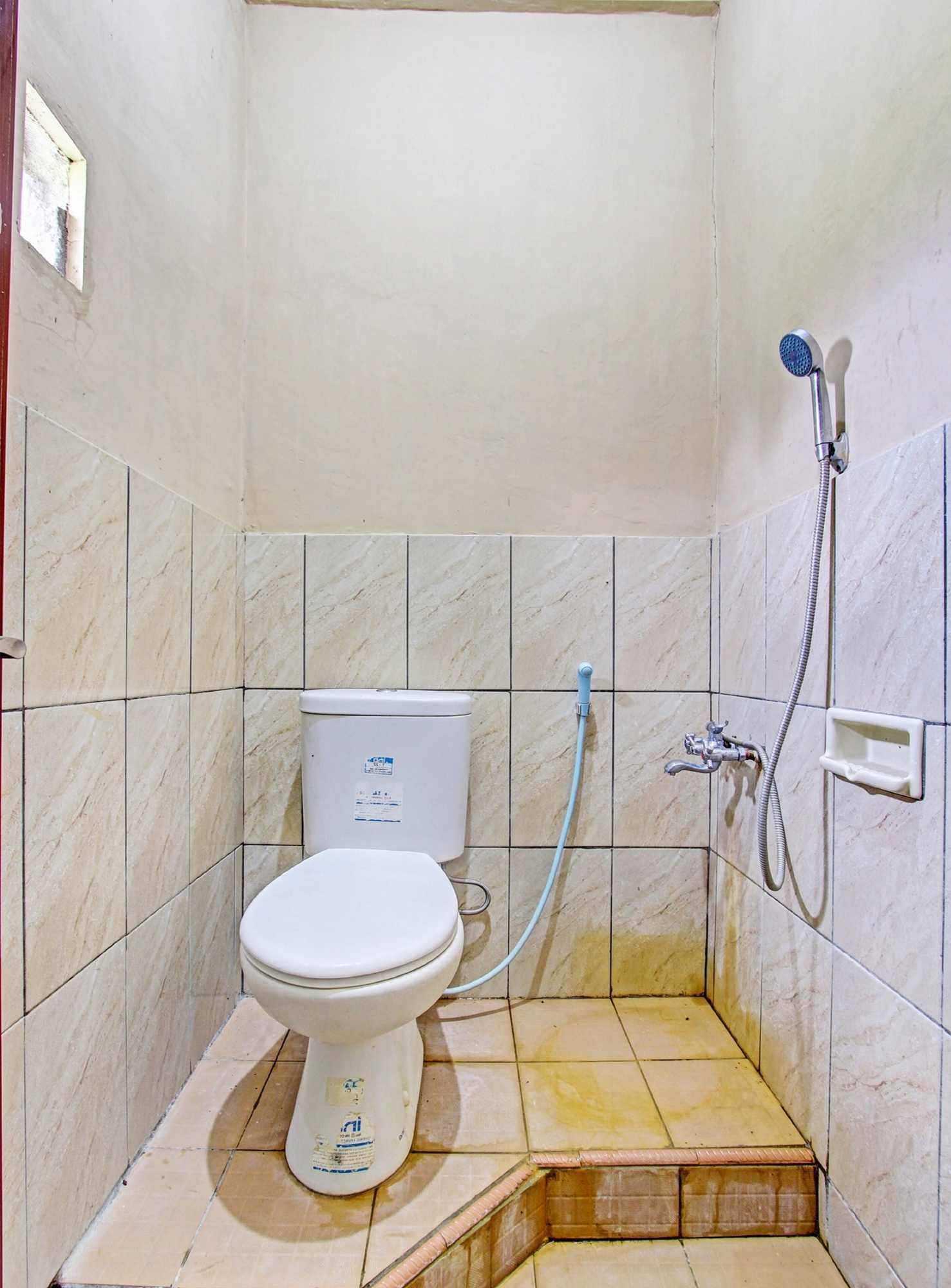 Gift card for Oyo 91353 Hotel Surya Andesa