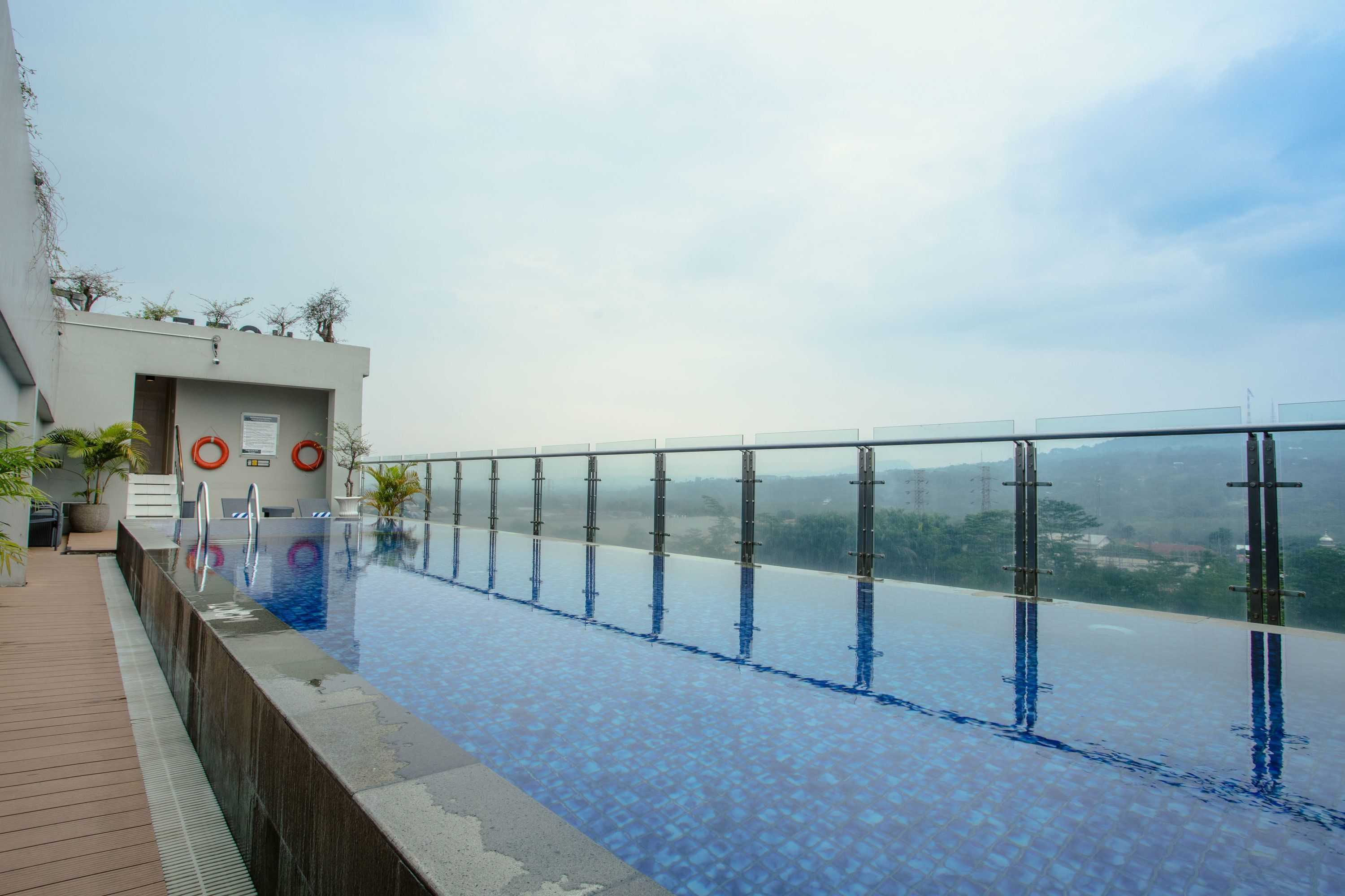 Gift card for Bigland Hotel & Convention Sentul Gift card for Bigland Hotel & Convention Sentul