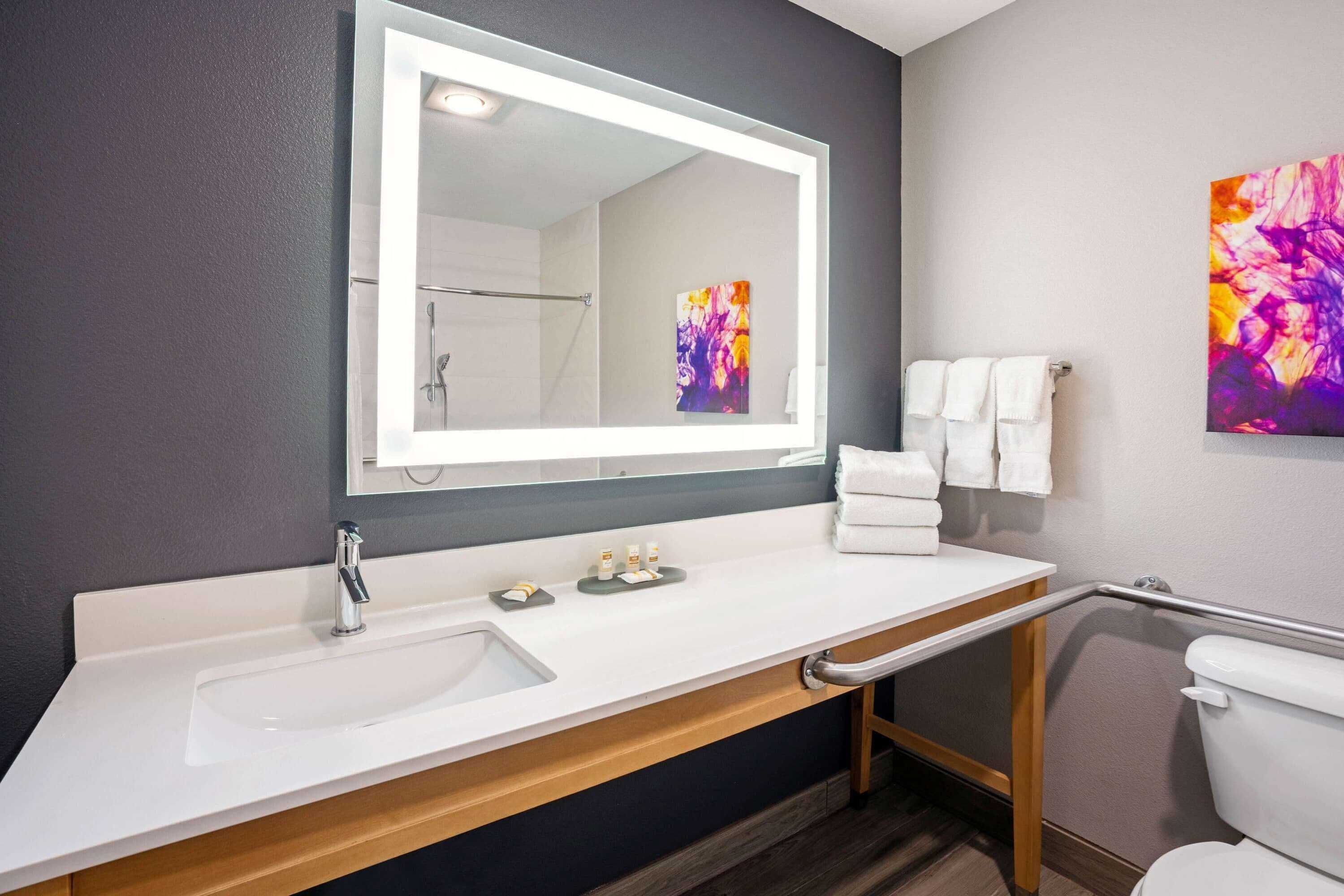 Gift card for La Quinta Inn & Suites by Wyndham Seattle Federal Way Gift card for La Quinta Inn & Suites by Wyndham Seattle Federal Way
