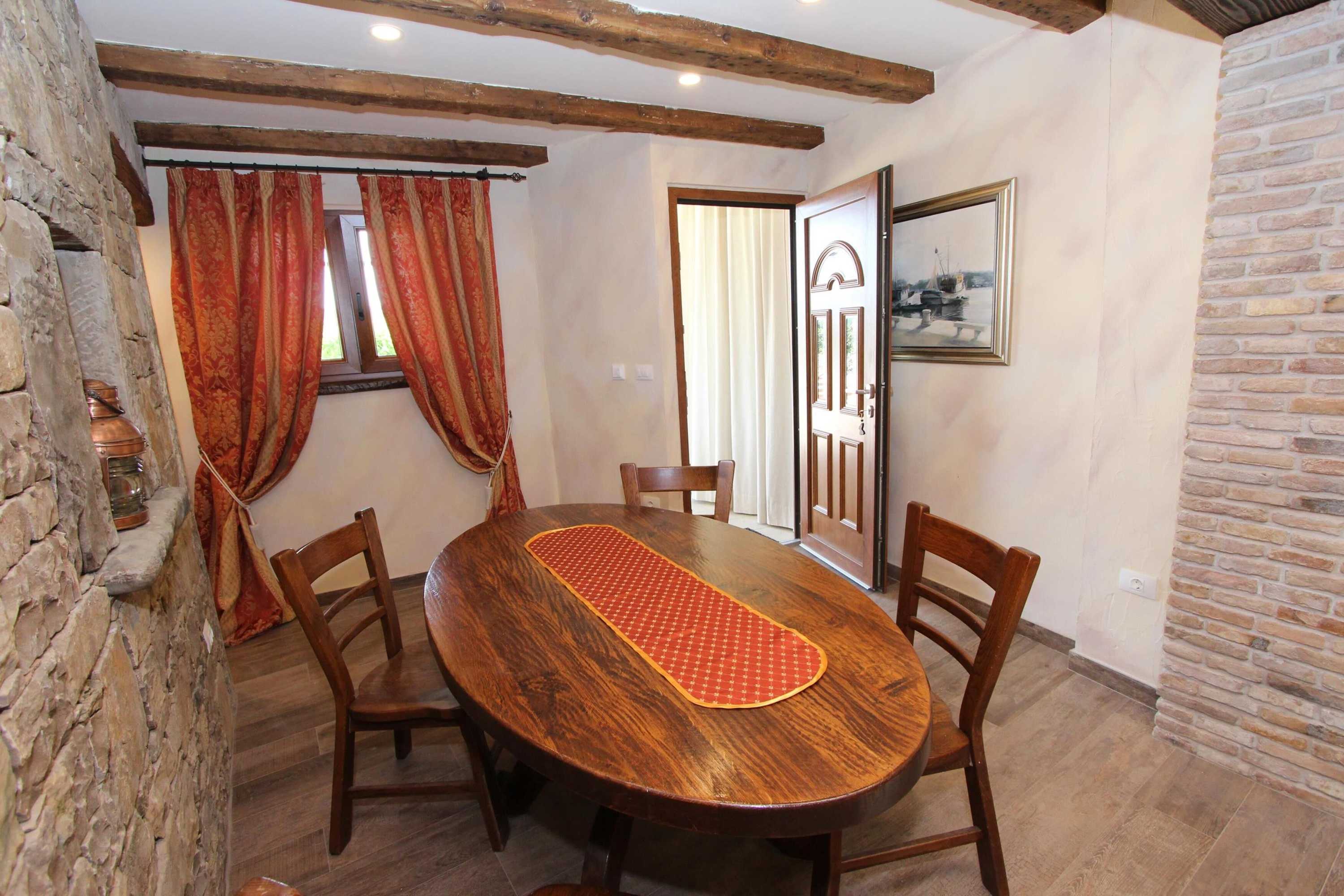 Gift card for Apartments Midea 2