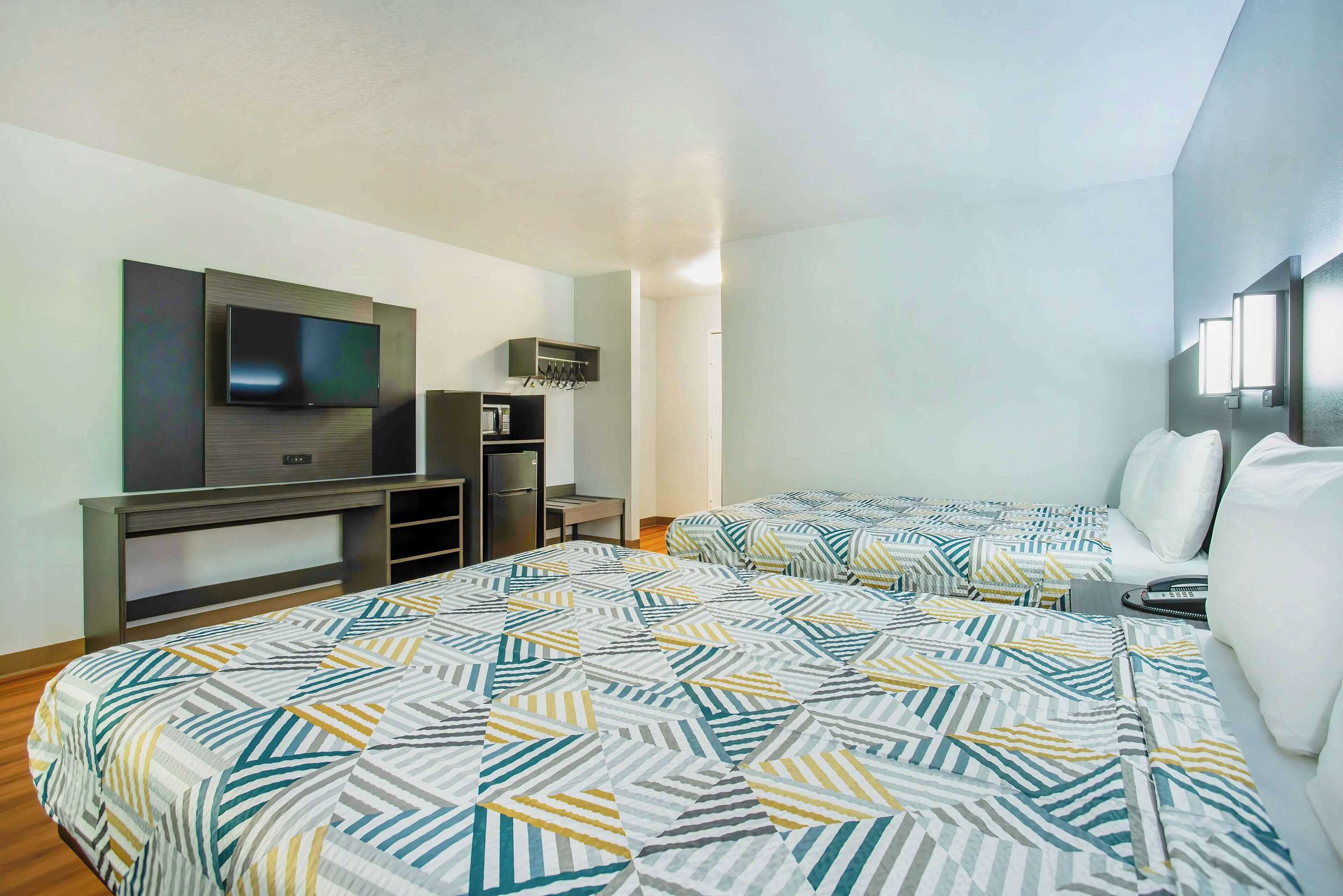 Gift card for Motel 6 Gresham, OR - Portland